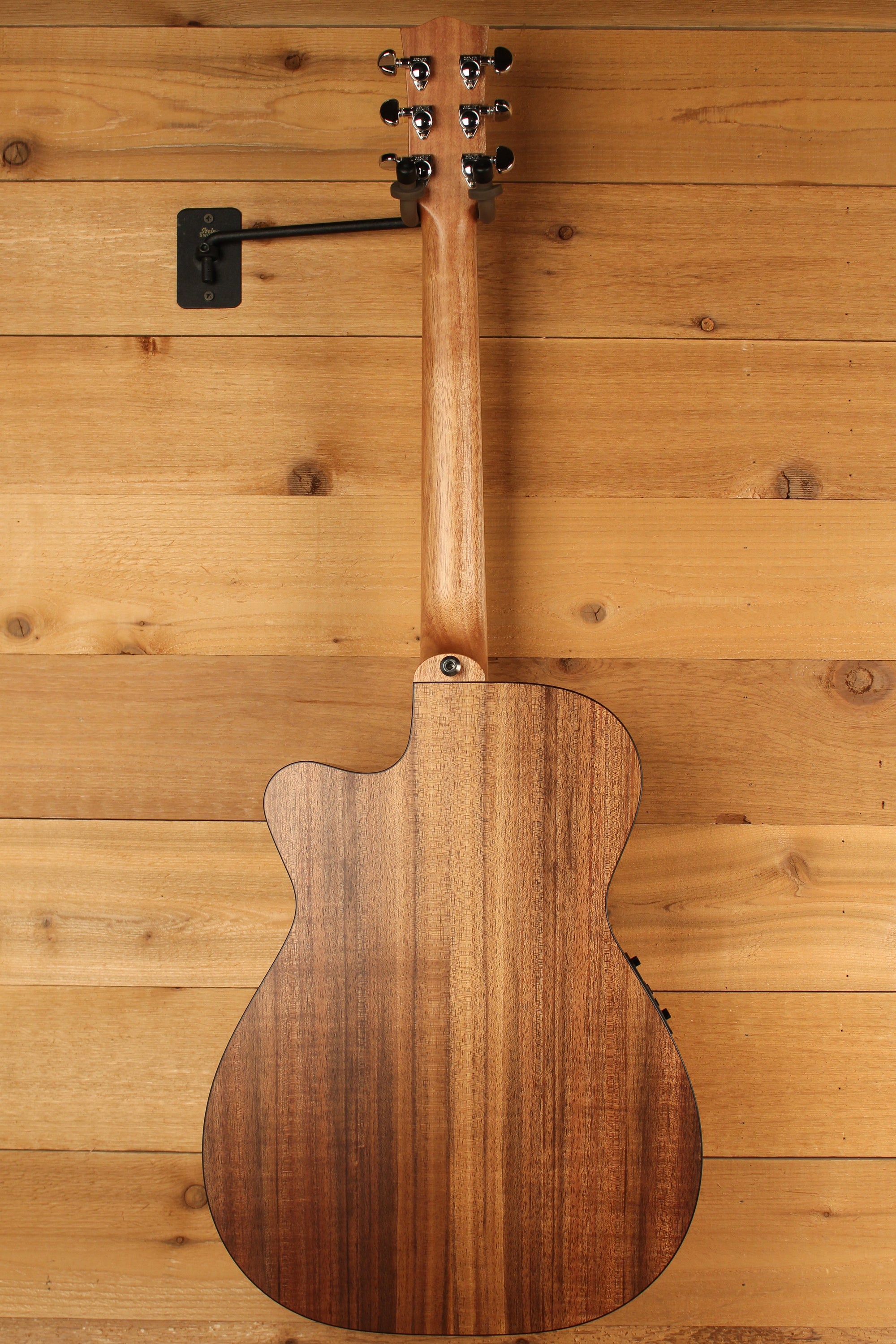 Maton SRS808C Guitar Western Red Cedar and Solid Blackwood w/ Cutaway ID-13311 - Artisan Guitars