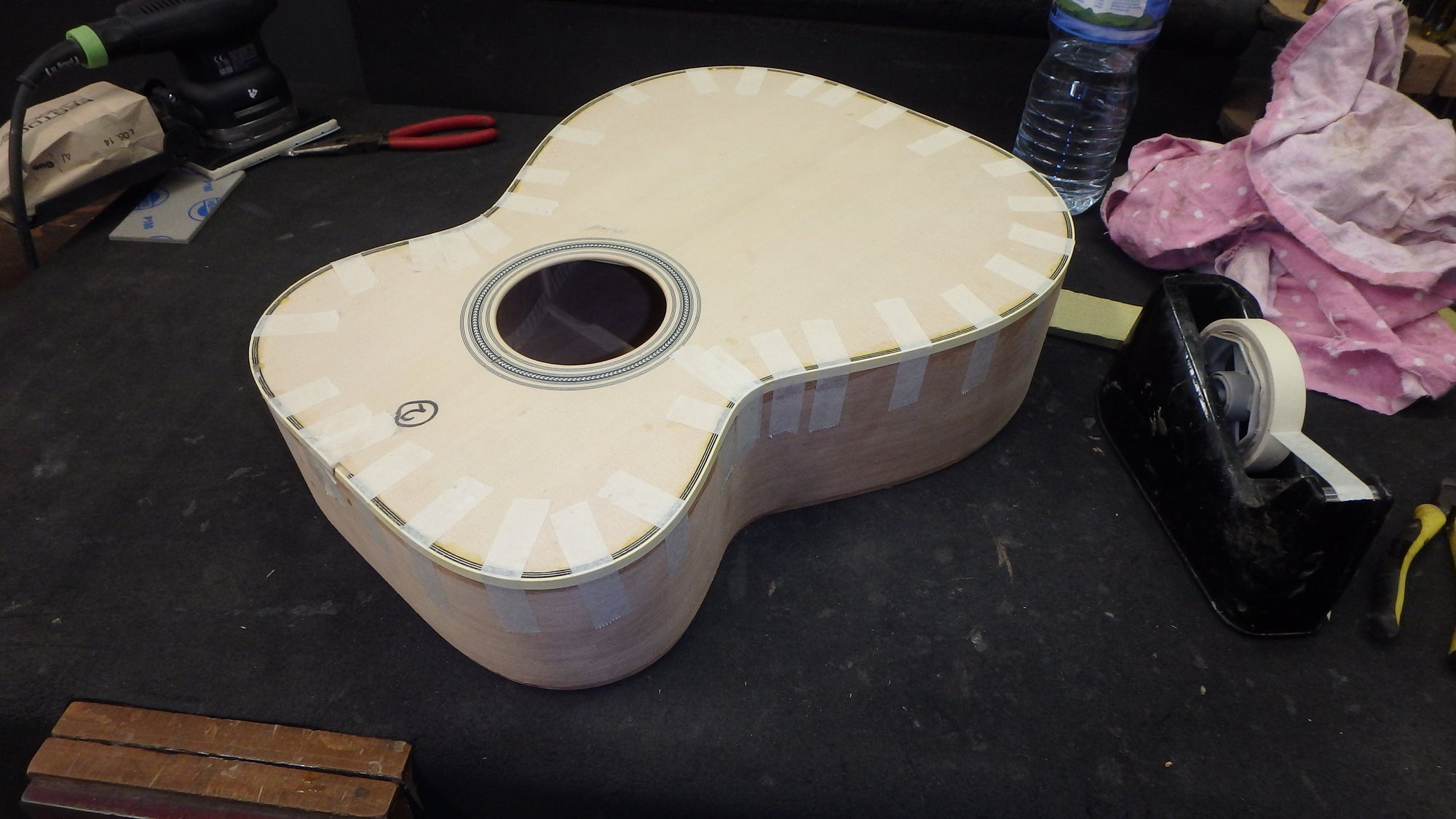 Maton T.E Personal Guitar Sitka Spruce and AAA"Bees Wings" Queensland Maple ID-11063 - Artisan Guitars