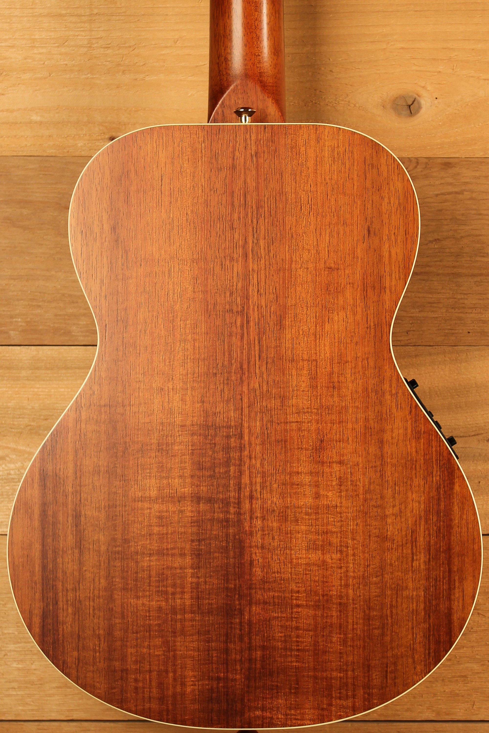 Maton EMD6 Mini Maton Diesel Sitka with Blackwood and Vintage Amber Sunburst ID-13515 - Artisan Guitars