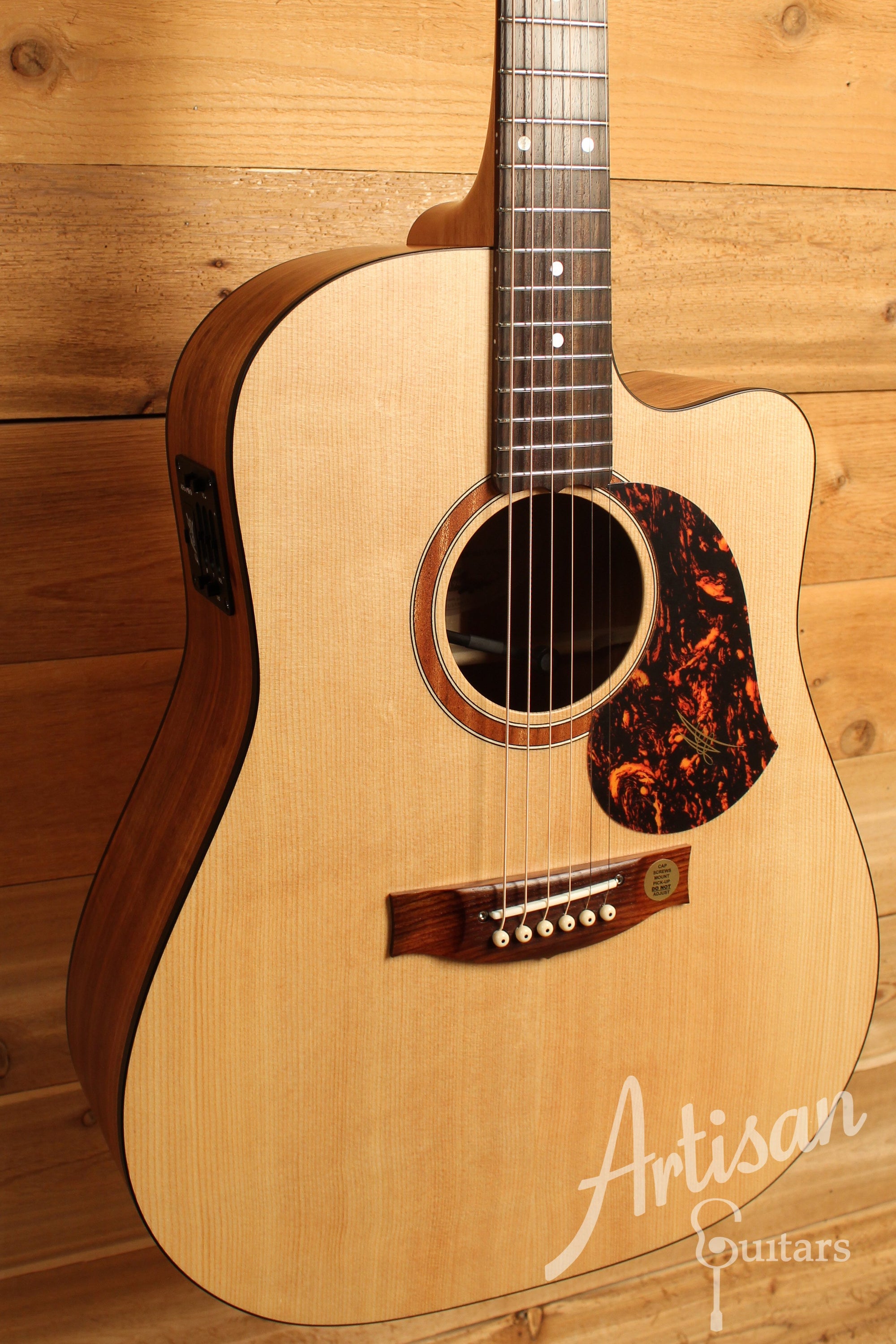 Maton SRS70C Solid Road Series Acoustic Electric w/ AP5 Pro Pickup ID-12903 - Artisan Guitars