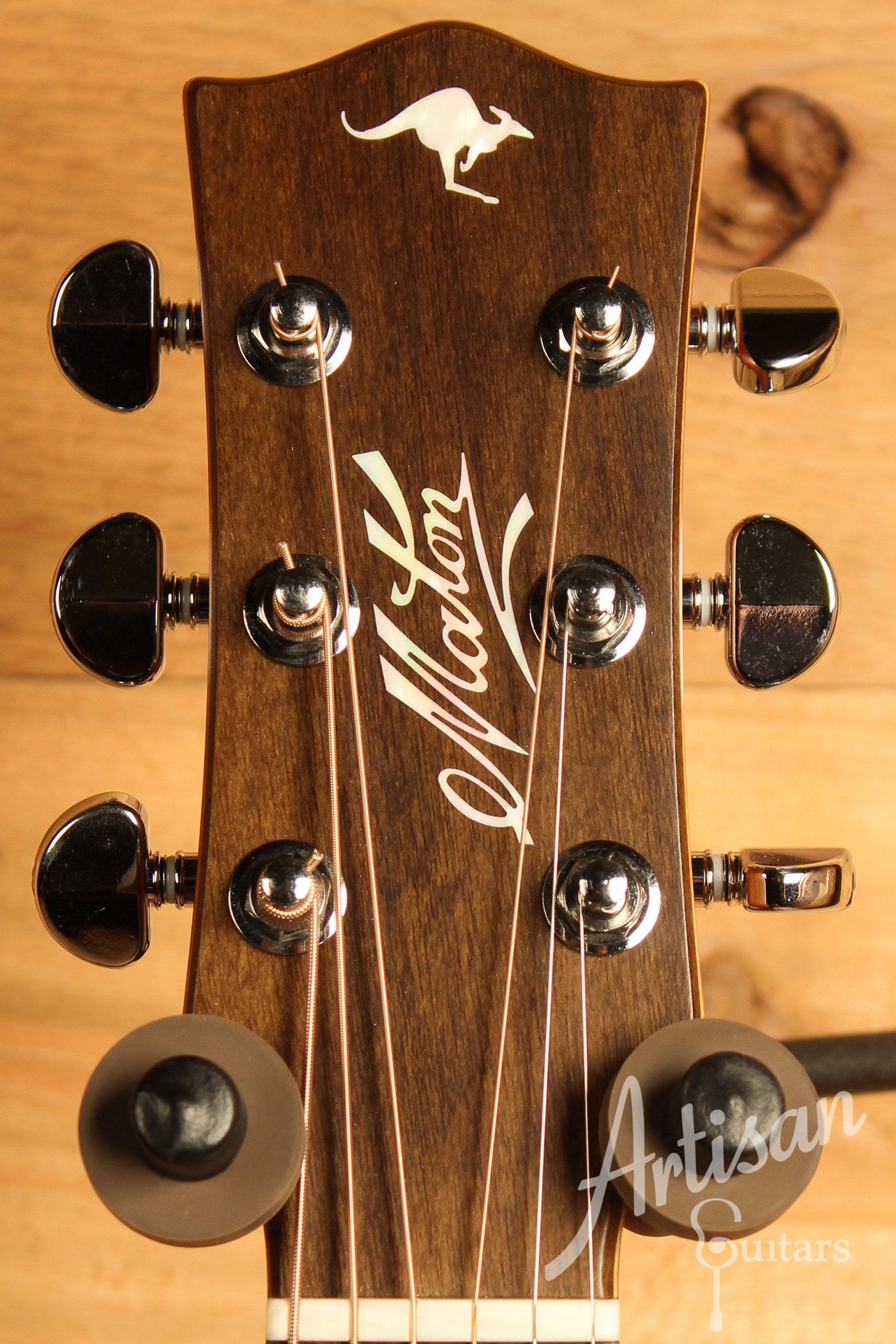 Maton EBG 808C TE Tommy Emmanuel Signature Guitar w/ Cutaway ID-13016 - Artisan Guitars