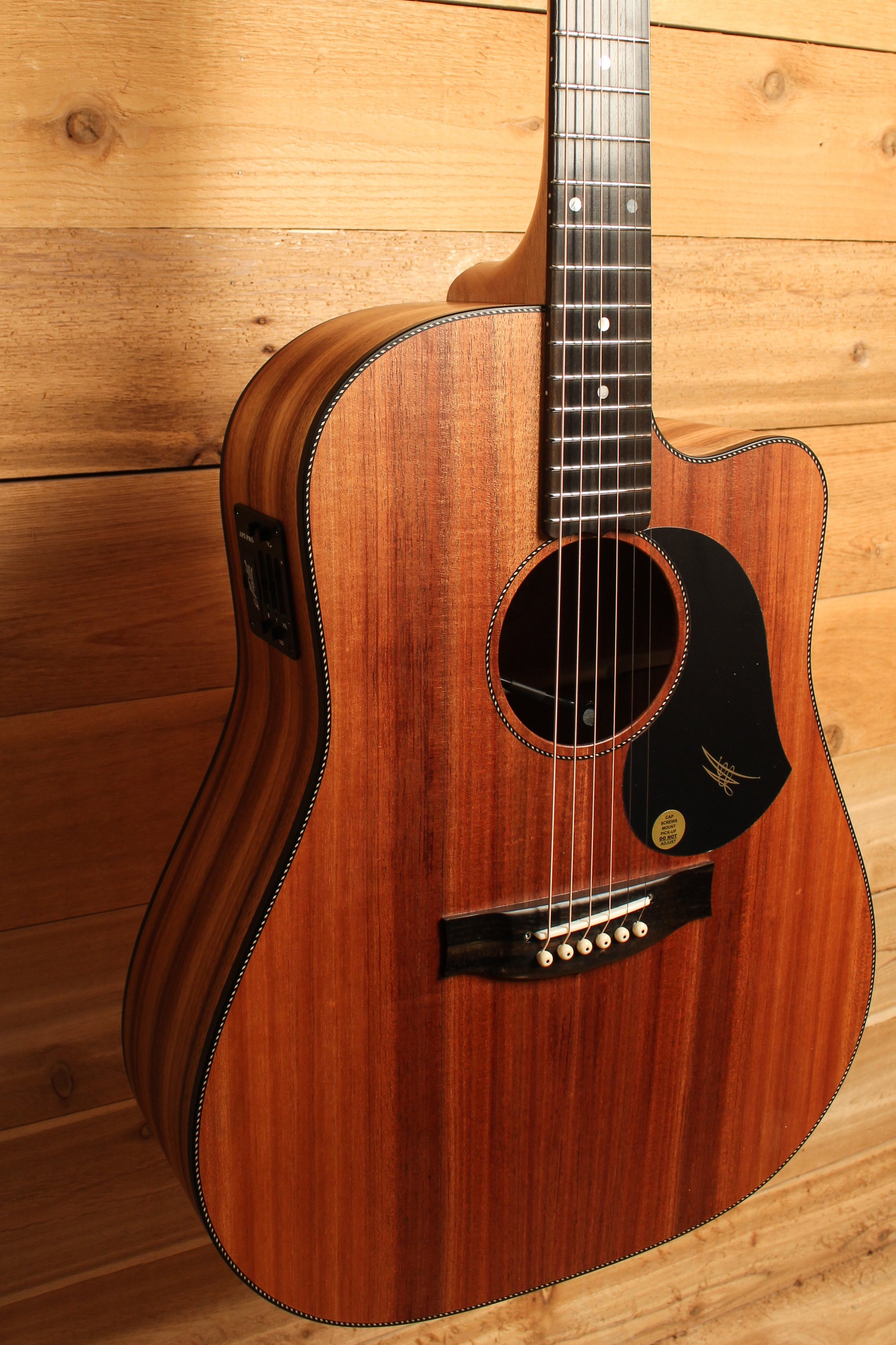 Maton EBW70C Blackwood Dreadnought w/ AP5 Pro ID-13089 - Artisan Guitars