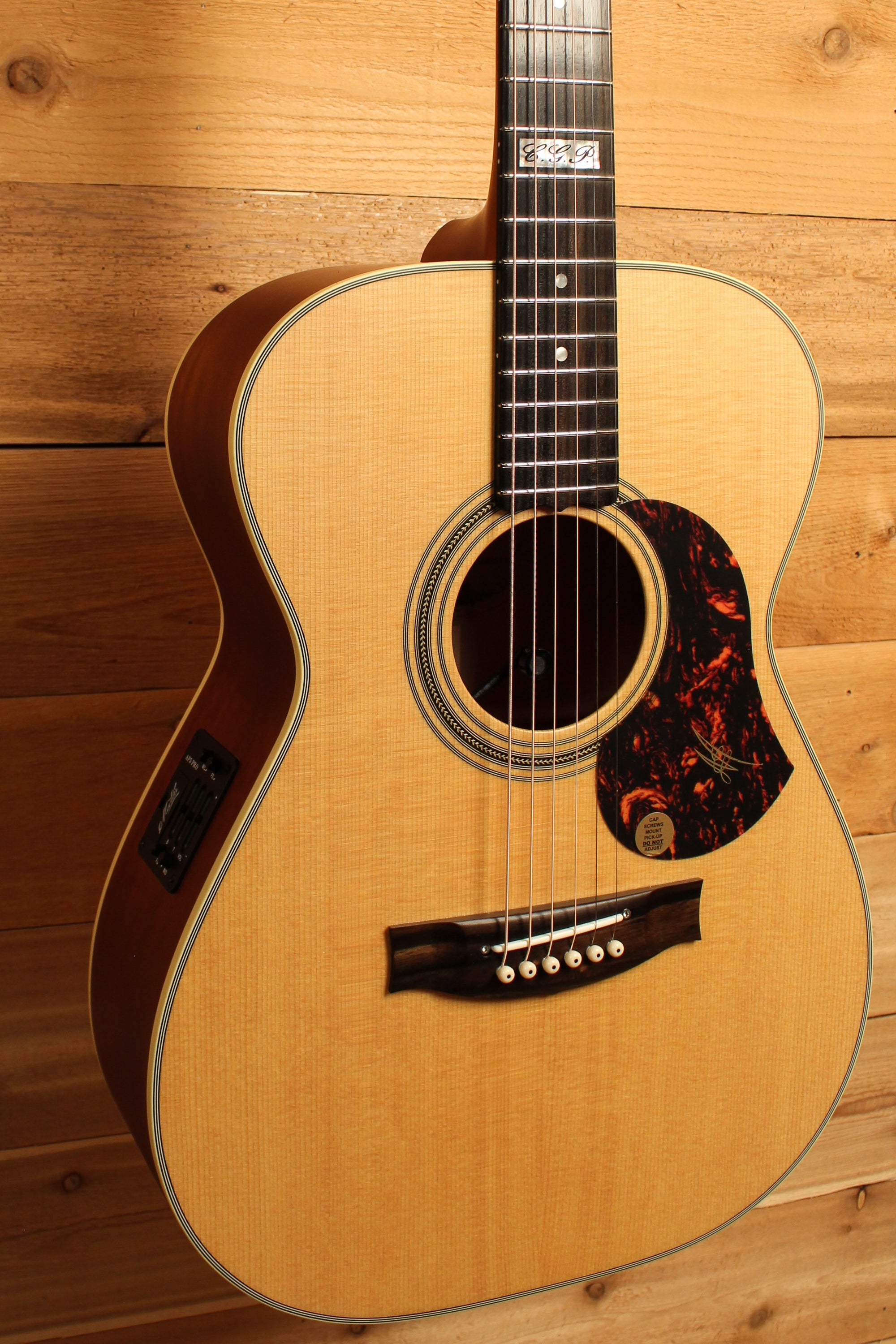 Maton EBG 808 TE Tommy Emmanuel Signature Guitar ID-13610 - Artisan Guitars