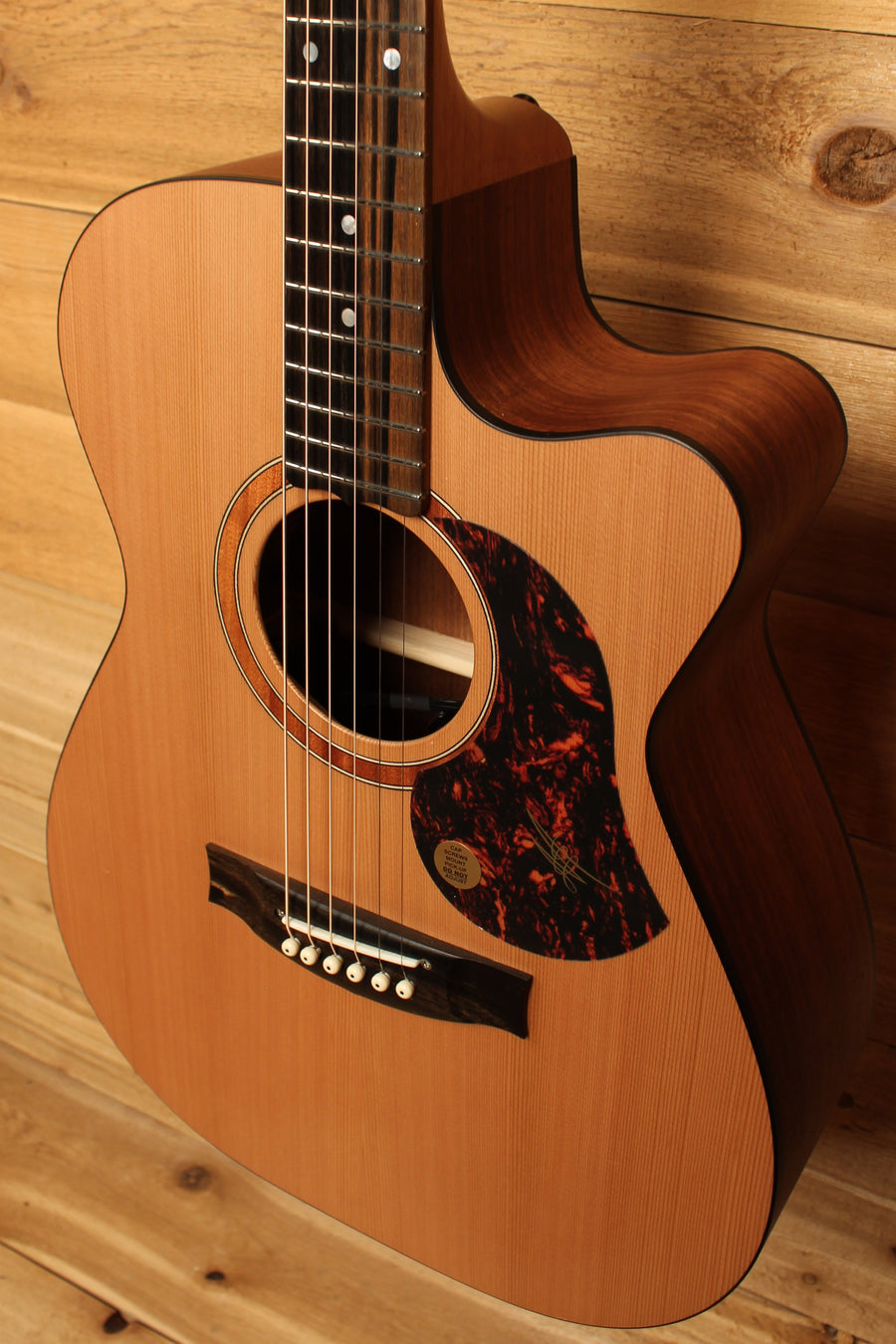 Maton SRS808 Guitar with Western Red Cedar Blackwood and Cutaway ID-13699 - Artisan Guitars