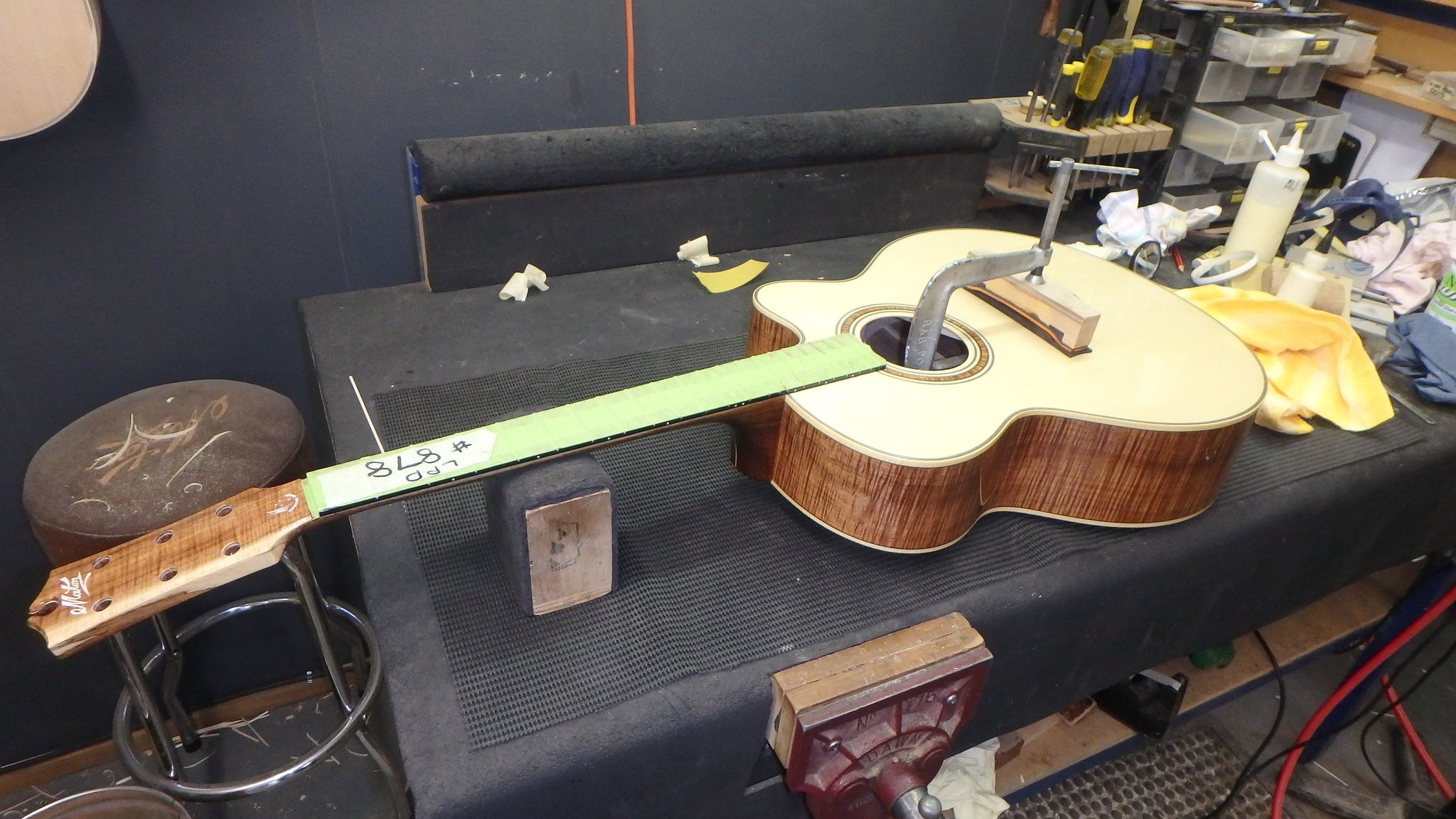 Maton Custom Shop Jumbo Guitar Cutaway with Sitka Spruce and Fiddleback Blackwood ID-11065 - Artisan Guitars
