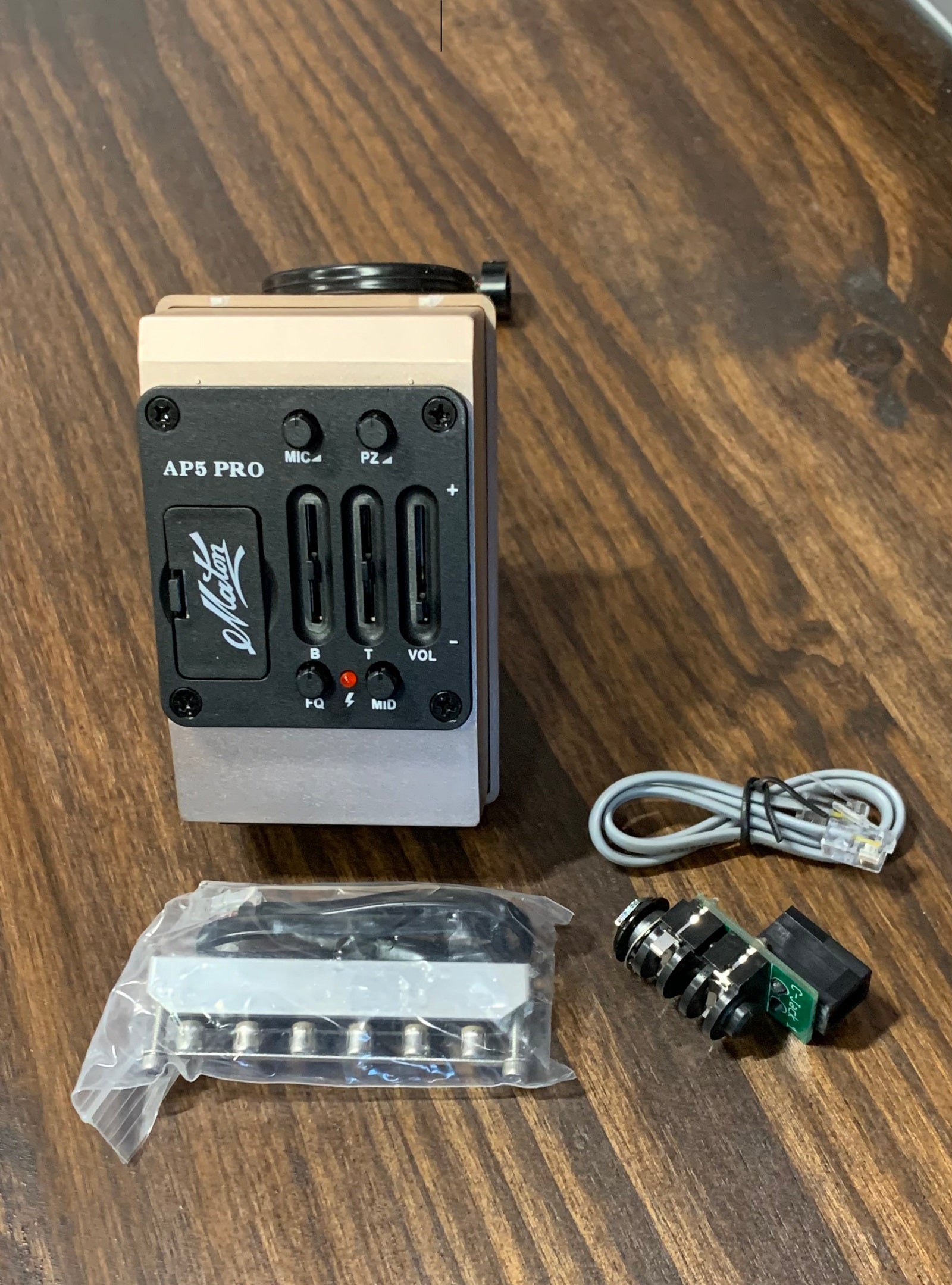 Maton AP5-Pro Acoustic Pickup System ID - 15211