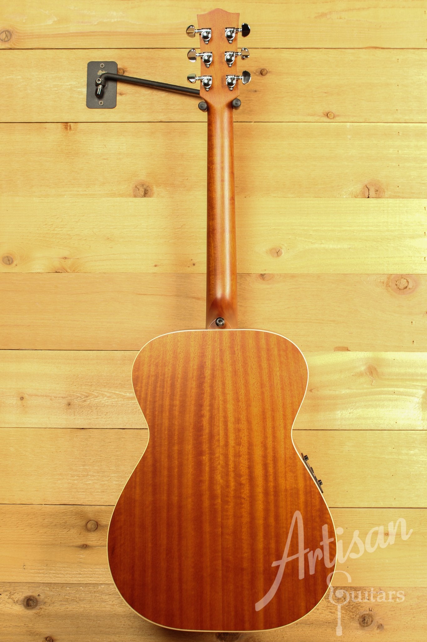 Maton EBG 808 TE Tommy Emmanuel Signature Guitar ID-11641 - Artisan Guitars