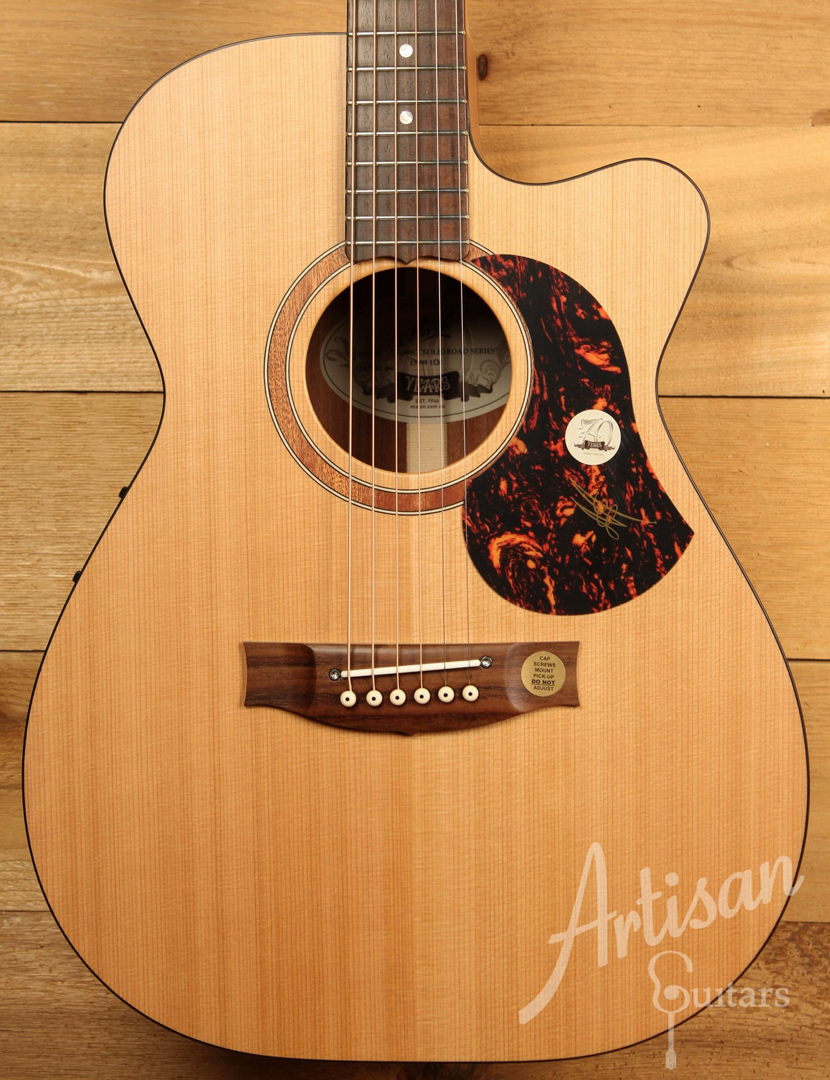 Maton SRS808C Guitar Western Red Cedar and Solid Blackwood Cutaway ID-11642 - Artisan Guitars
