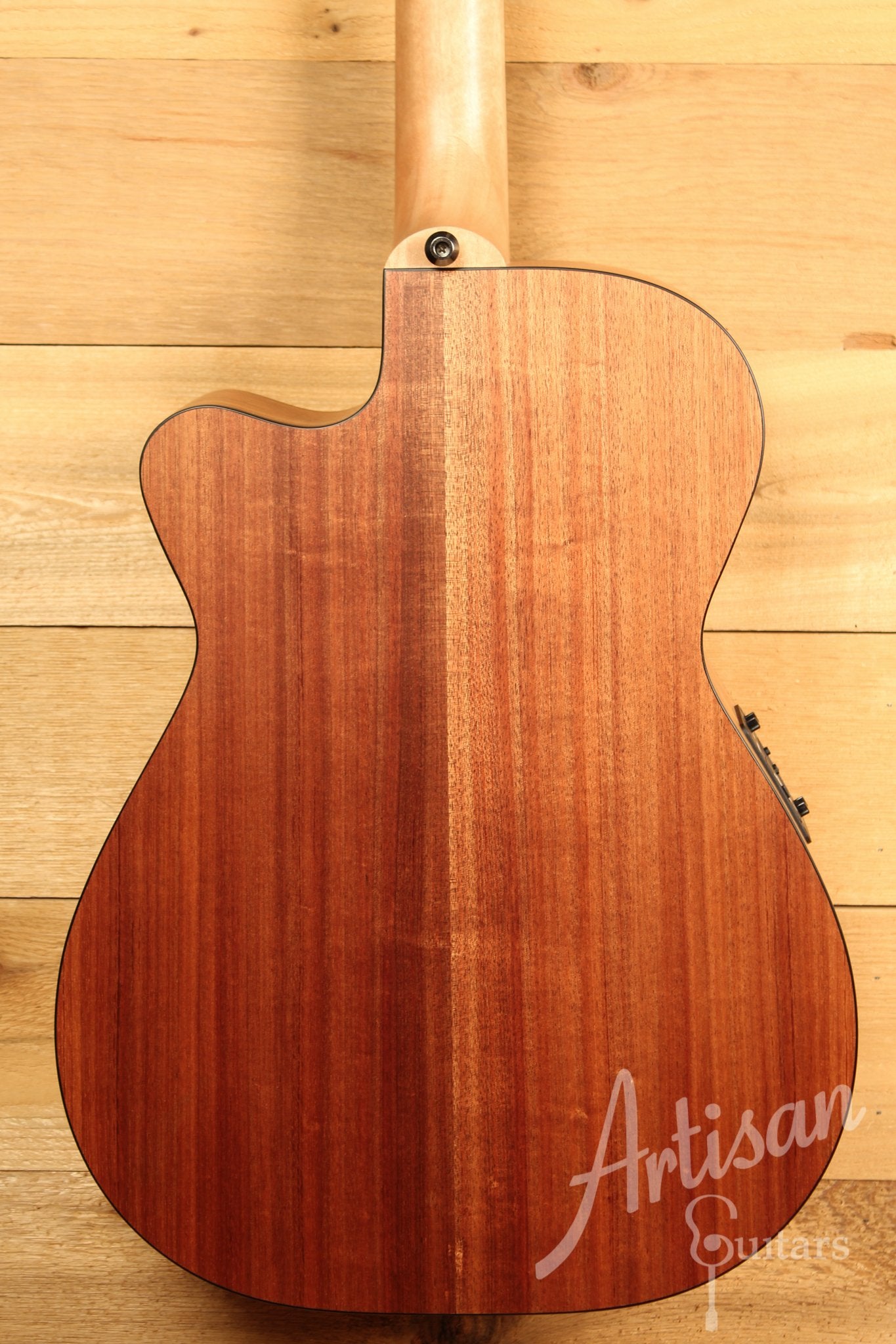 Maton SRS808C Guitar Western Red Cedar and Solid Blackwood Cutaway ID-11642 - Artisan Guitars