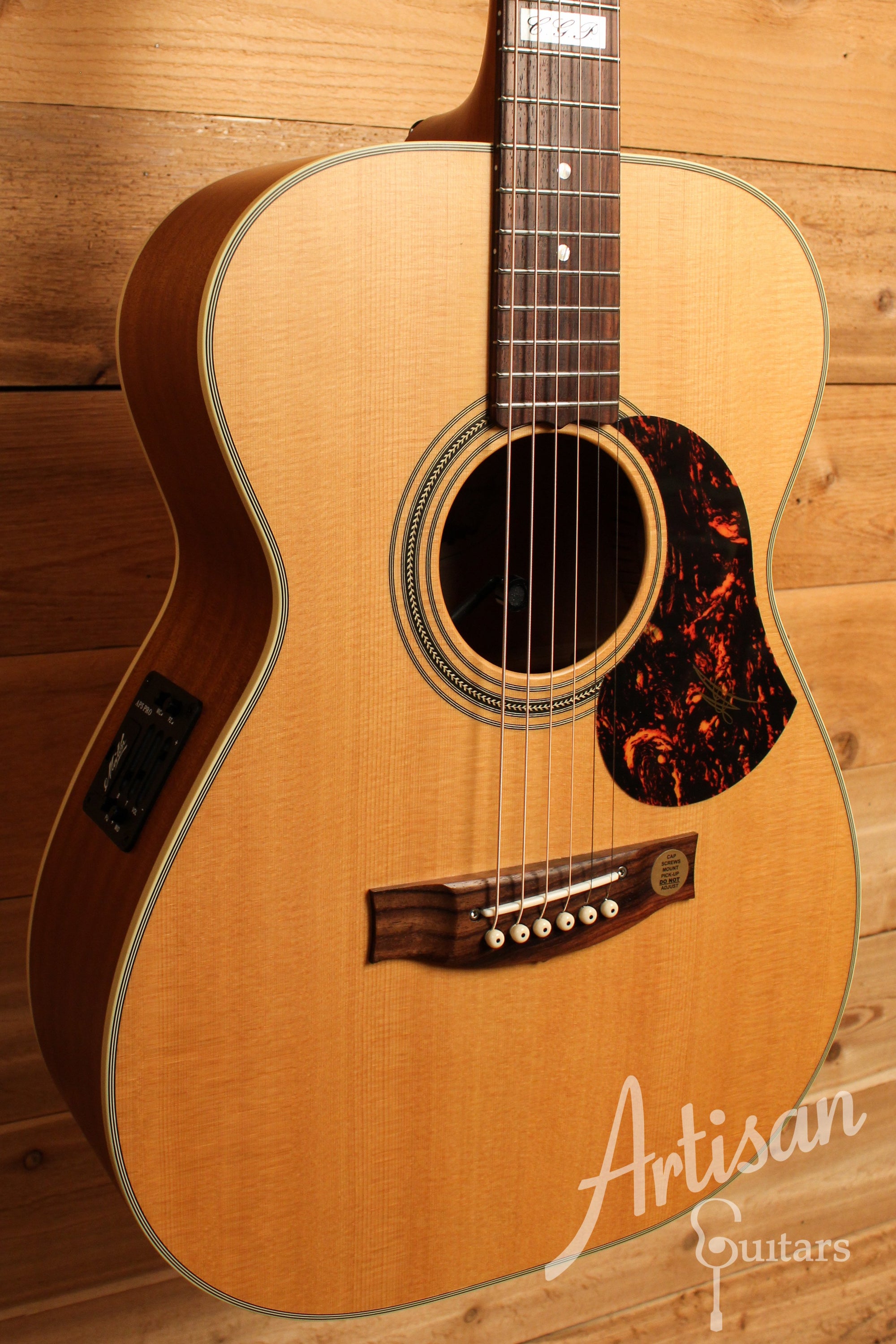 Maton EBG 808 TE Tommy Emmanuel Signature Guitar Pre-Owned 2017 ID-12531 - Artisan Guitars