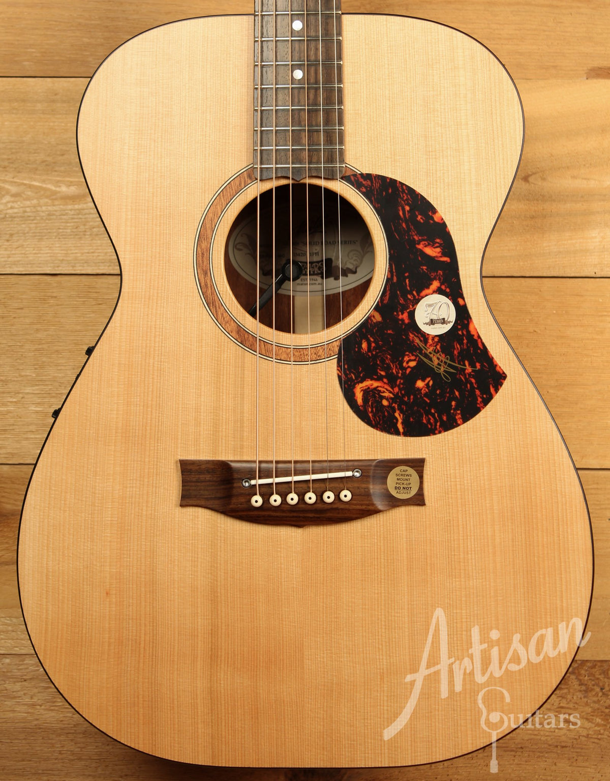 Maton SRS808 Guitar Western Red Cedar and Solid Blackwood ID-11643 - Artisan Guitars