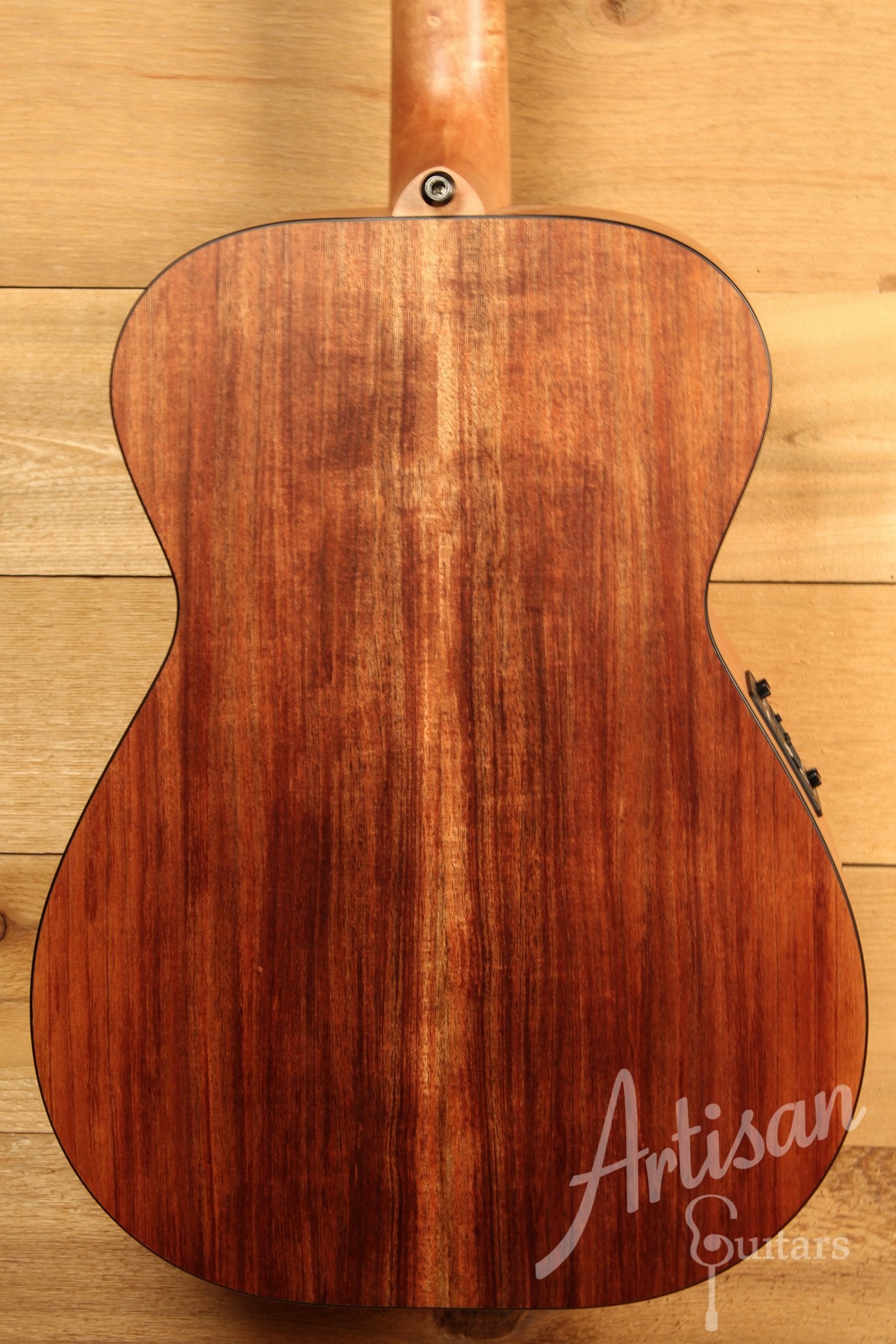 Maton SRS808 Guitar Western Red Cedar and Solid Blackwood ID-11643 - Artisan Guitars