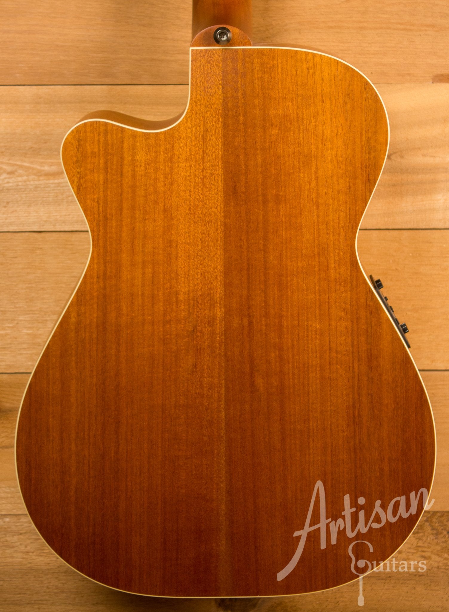 Maton EBG 808C TE Tommy Emmanuel Signature Guitar Cutaway ID-11568 - Artisan Guitars