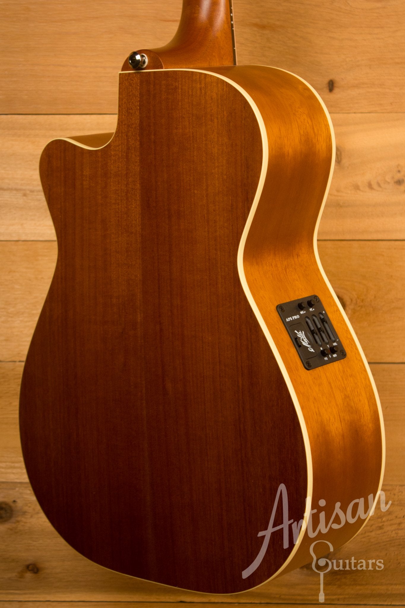 Maton EBG 808C TE Tommy Emmanuel Signature Guitar Cutaway ID-11568 - Artisan Guitars