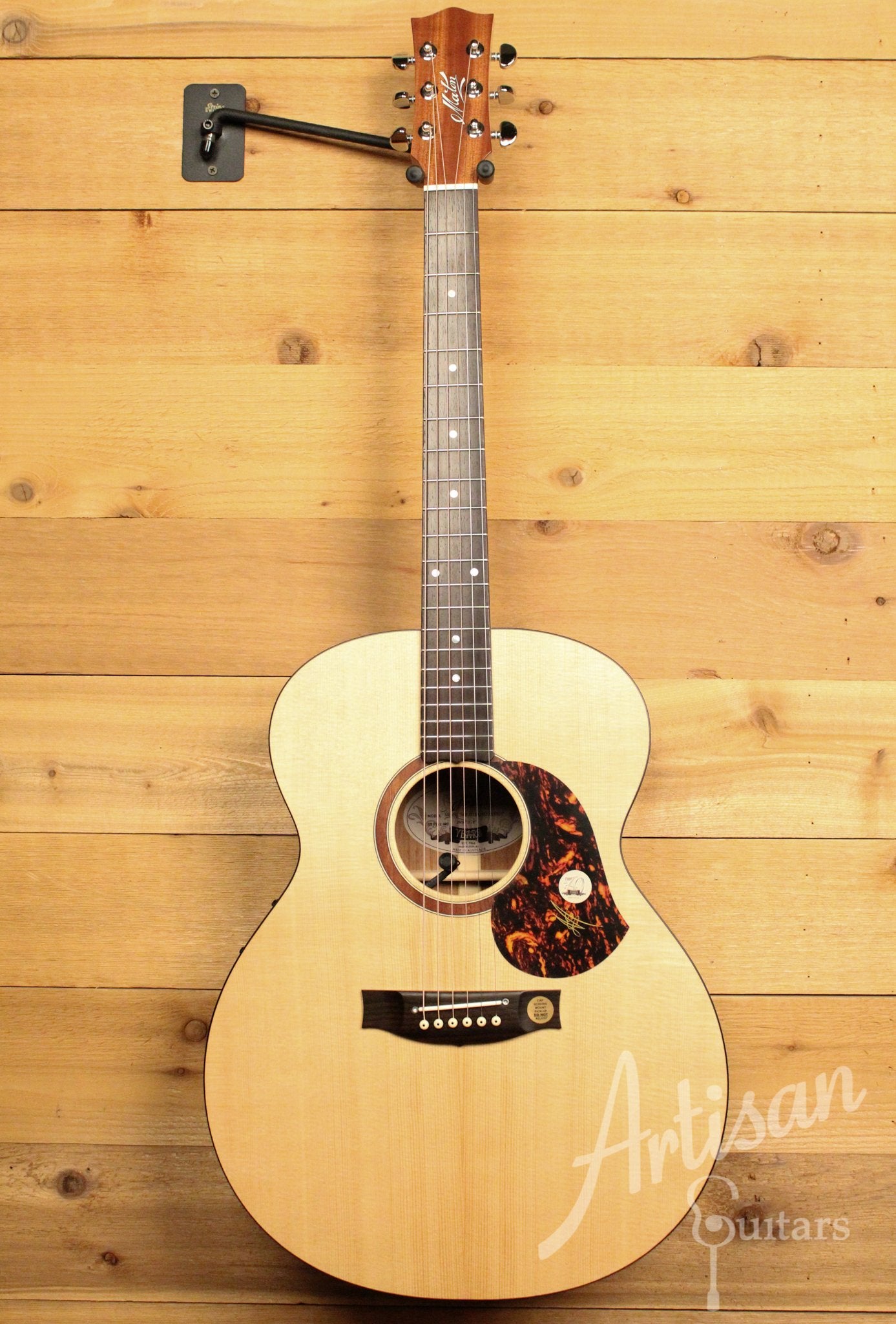 Maton SRS70 Jumbo Guitar Solid Road Series Acoustic Electric AP5 Pro ID-11549 - Artisan Guitars