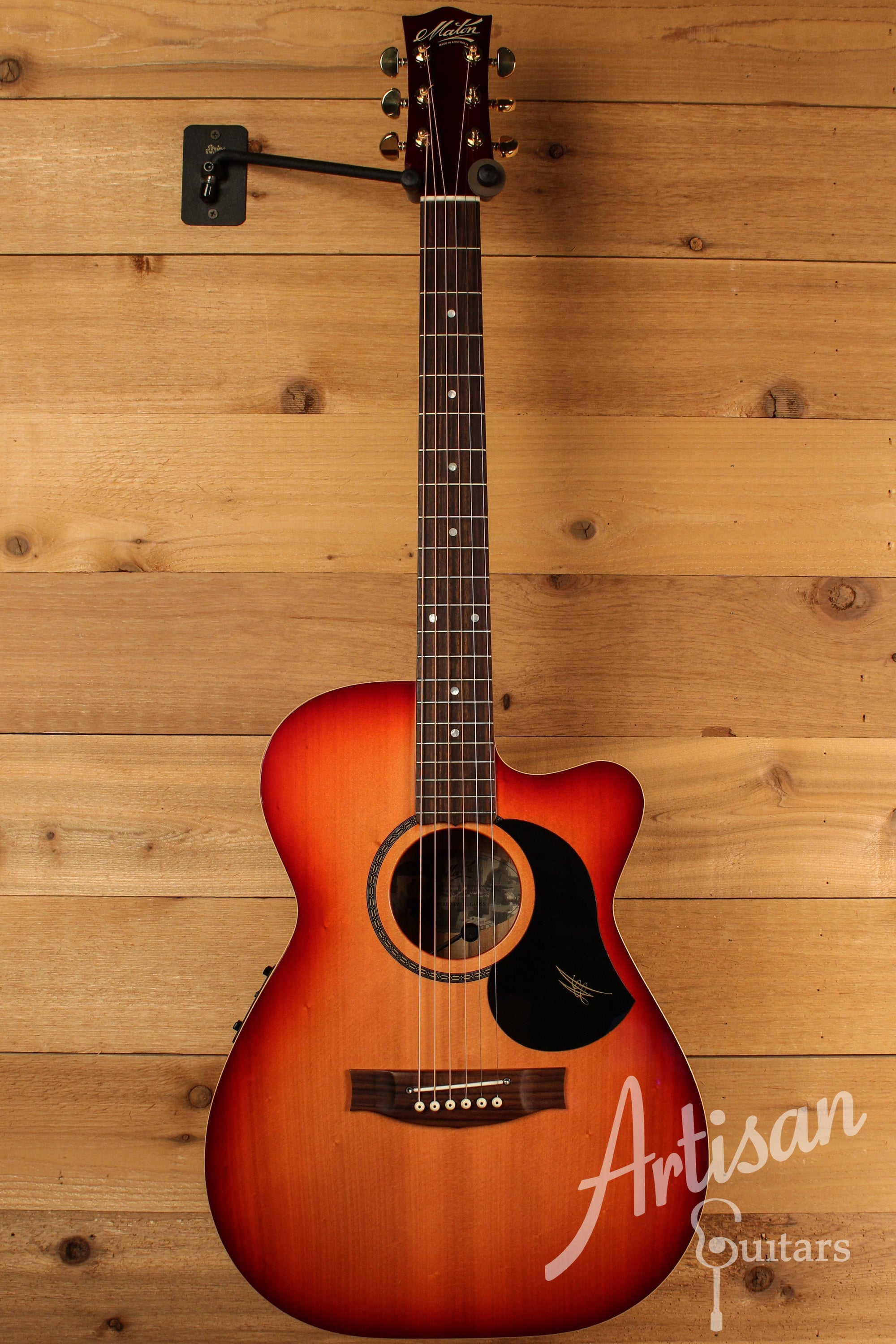 Maton EBG808CL Performer Series Bunya & Queensland Maple w/ Cutaway & Sunburst Finish Pre-Owned 2016 ID-12533 - Artisan Guitars