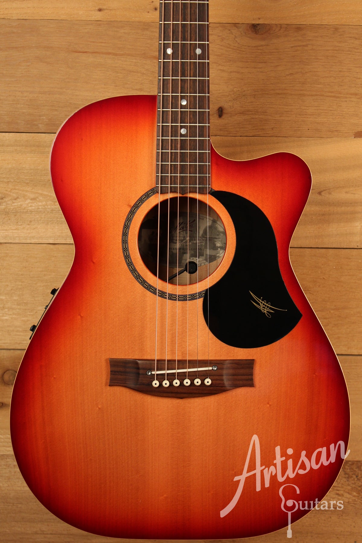 Maton EBG808CL Performer Series Bunya & Queensland Maple w/ Cutaway & Sunburst Finish Pre-Owned 2016 ID-12533 - Artisan Guitars
