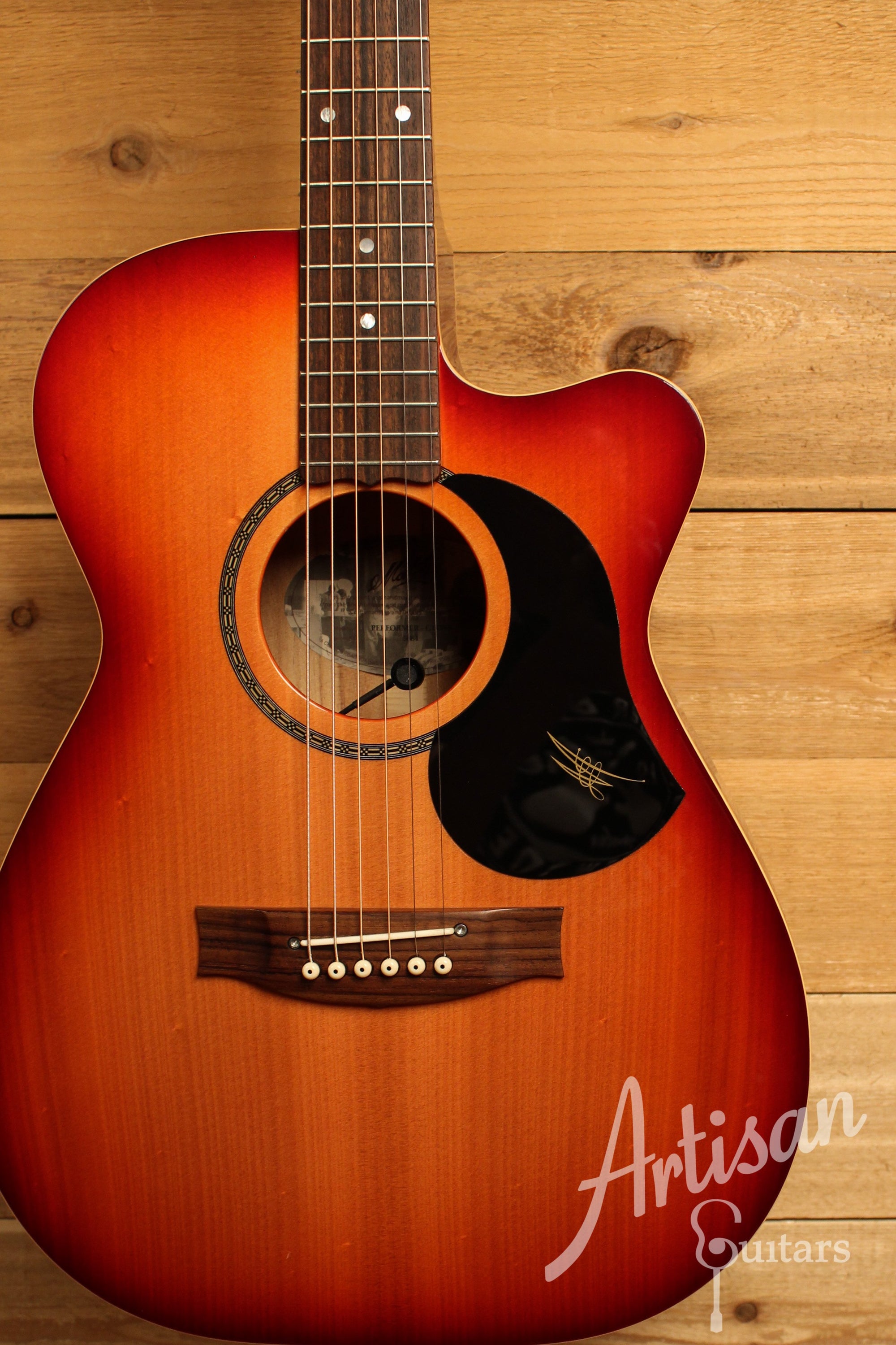 Maton EBG808CL Performer Series Bunya & Queensland Maple w/ Cutaway & Sunburst Finish Pre-Owned 2016 ID-12533 - Artisan Guitars