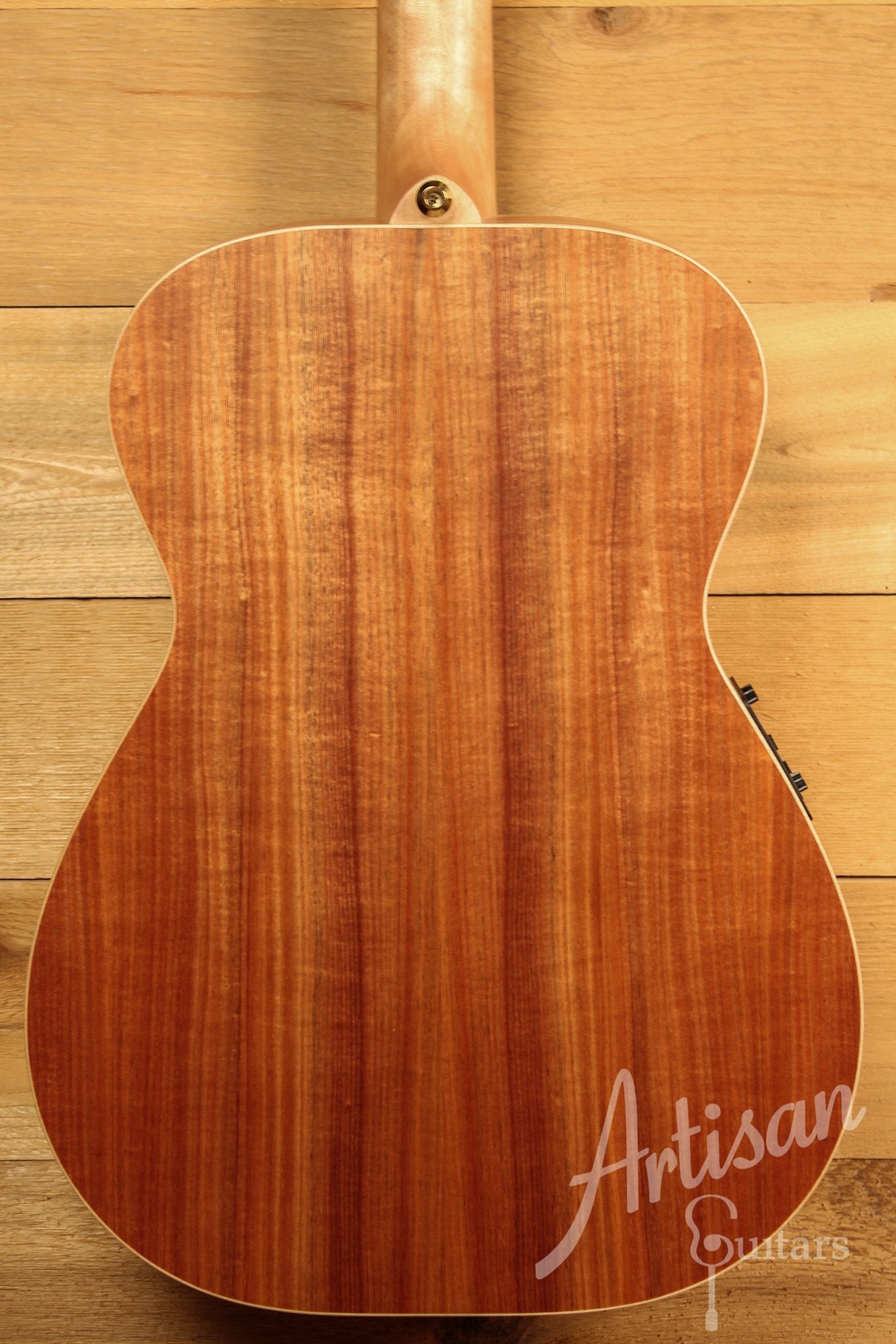 Maton EBG808 Artist Series Sitka Spruce and Blackwood ID-11552 - Artisan Guitars