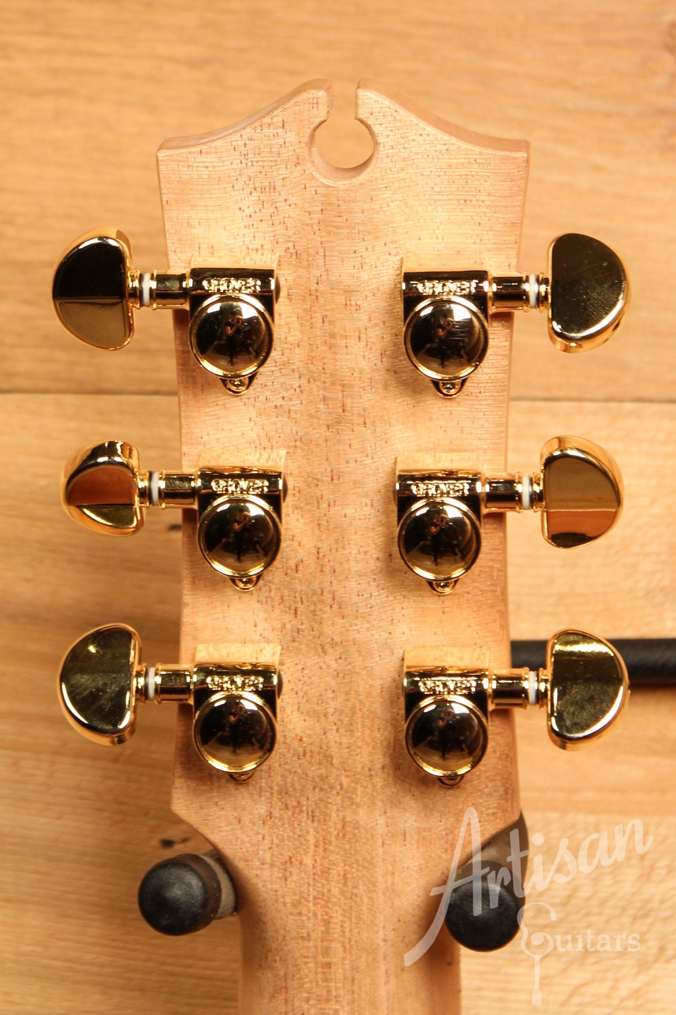Maton EBG808 Artist Series Sitka Spruce and Blackwood ID-11552 - Artisan Guitars