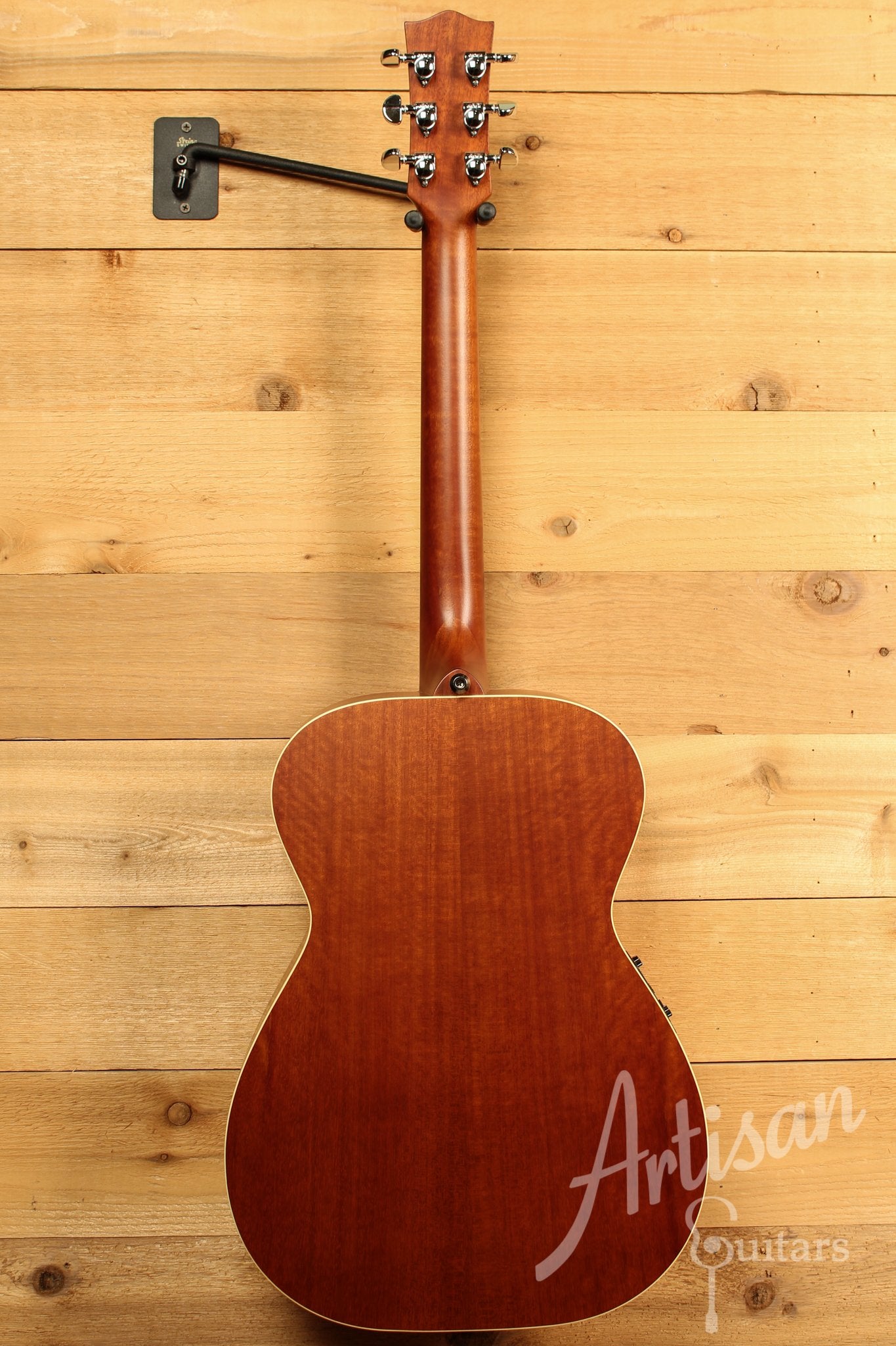 Maton EBG 808 TE Tommy Emmanuel Signature Guitar ID-11553 - Artisan Guitars