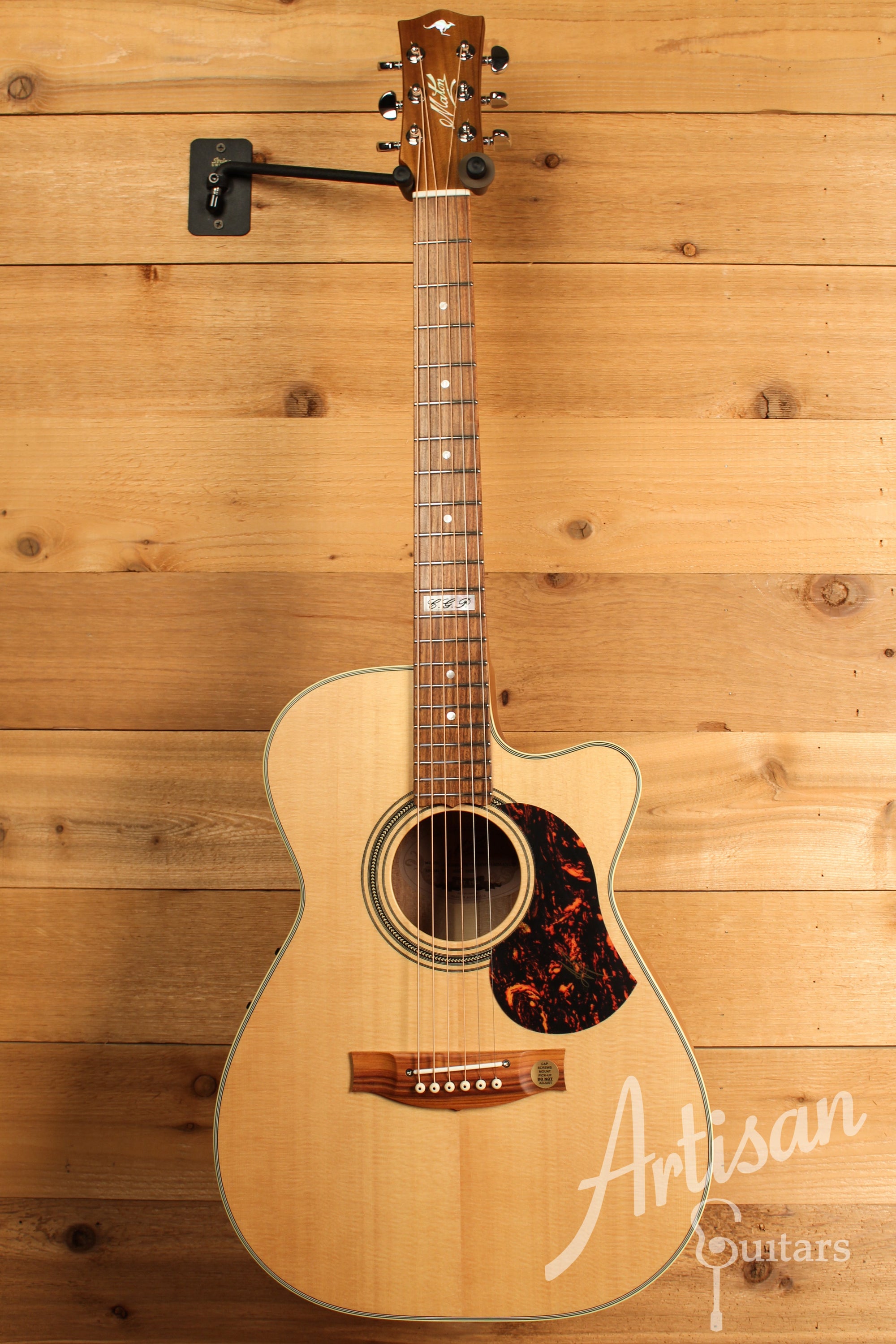 Maton EBG 808C TE Tommy Emmanuel Signature Guitar Cutaway ID-12221 - Artisan Guitars