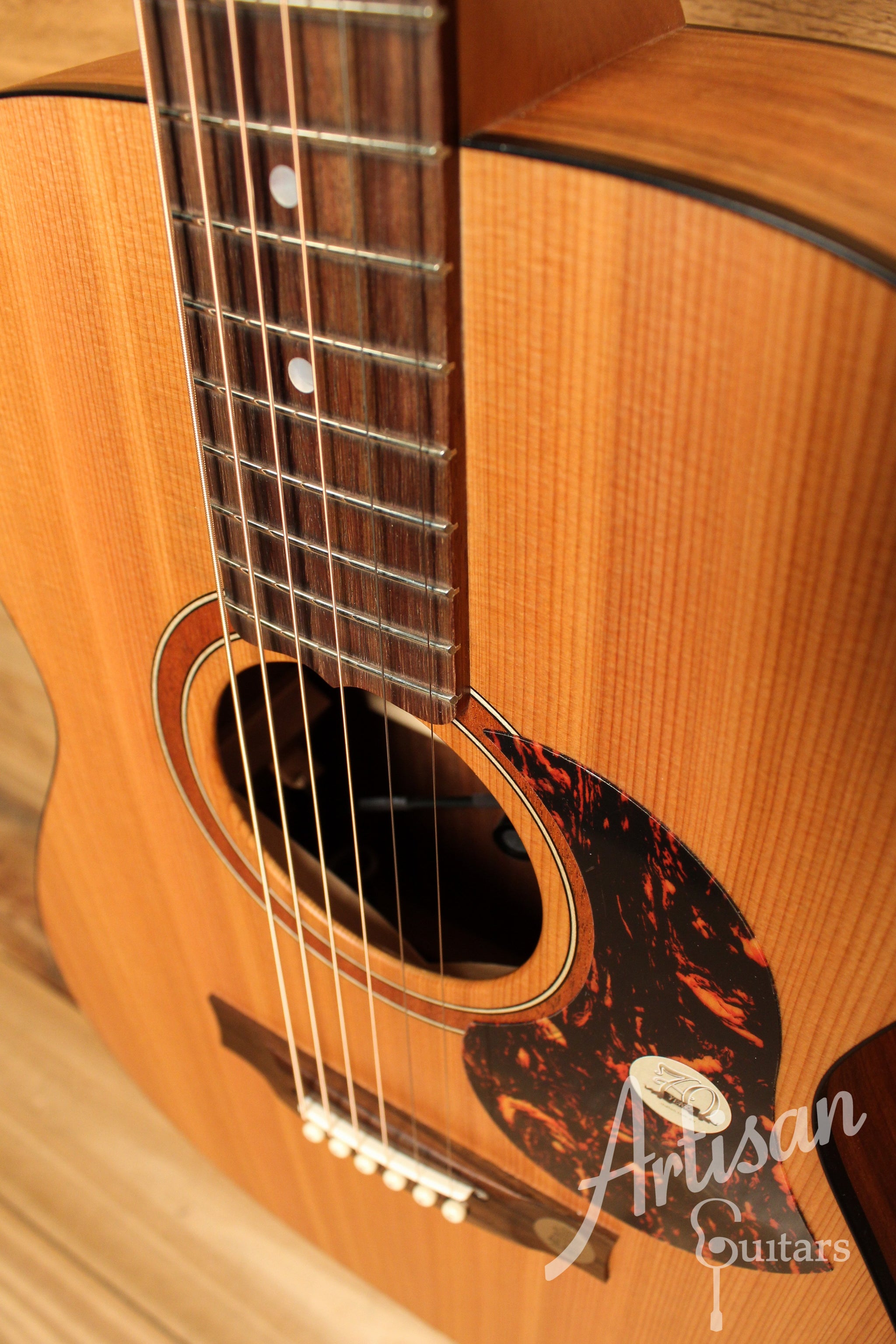 Maton SRS808 Guitar Western Red Cedar and Solid Blackwood ID-12222 - Artisan Guitars