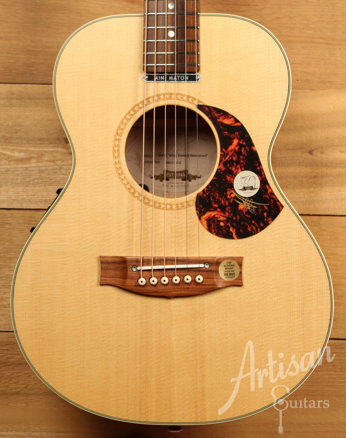Maton EMTE Tommy Emmanuel Signature Mini Guitar Sitka Spuce and Queensland Maple ID-11570 - Artisan Guitars