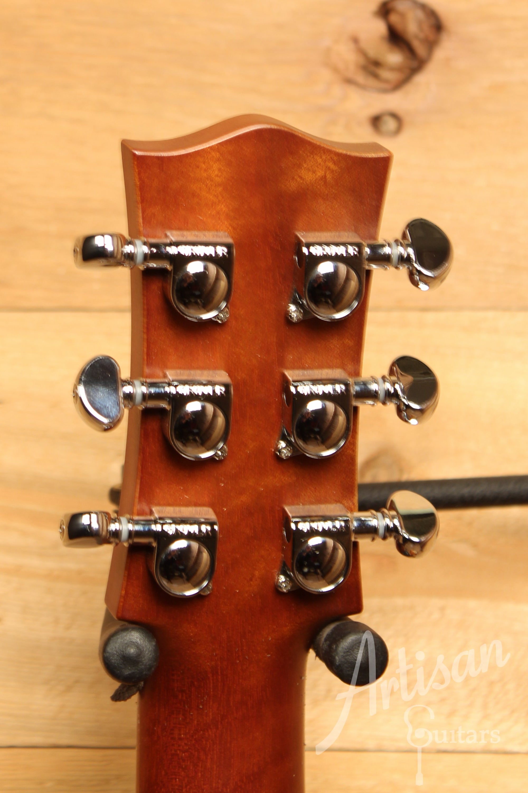 Maton EMTE Tommy Emmanuel Signature Mini Guitar Sitka Spuce and Queensland Maple ID-11570 - Artisan Guitars
