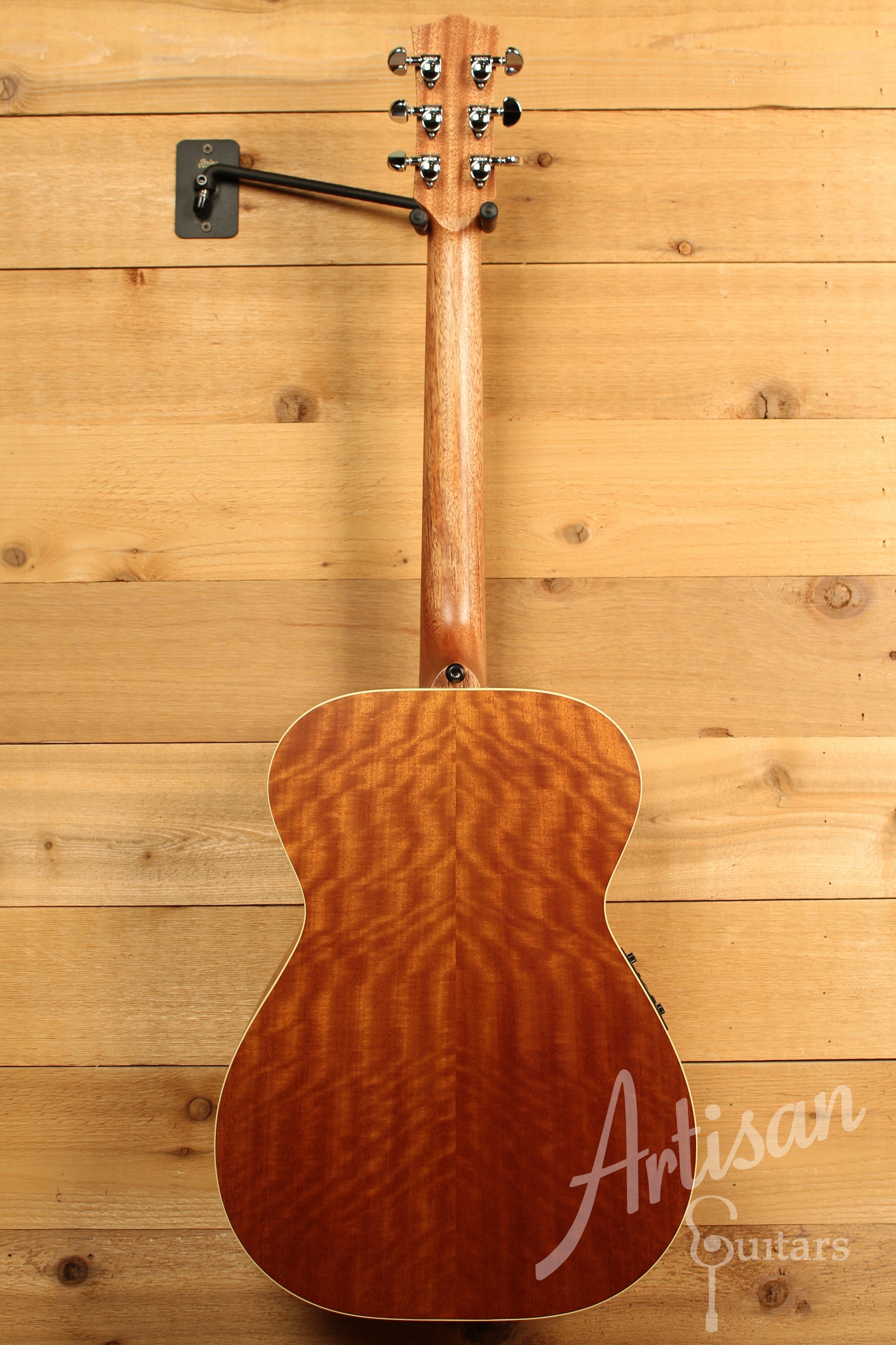 Maton T.E Personal Guitar Sitka Spruce and AAA"Bees Wings" Queensland Maple ID-11722 - Artisan Guitars