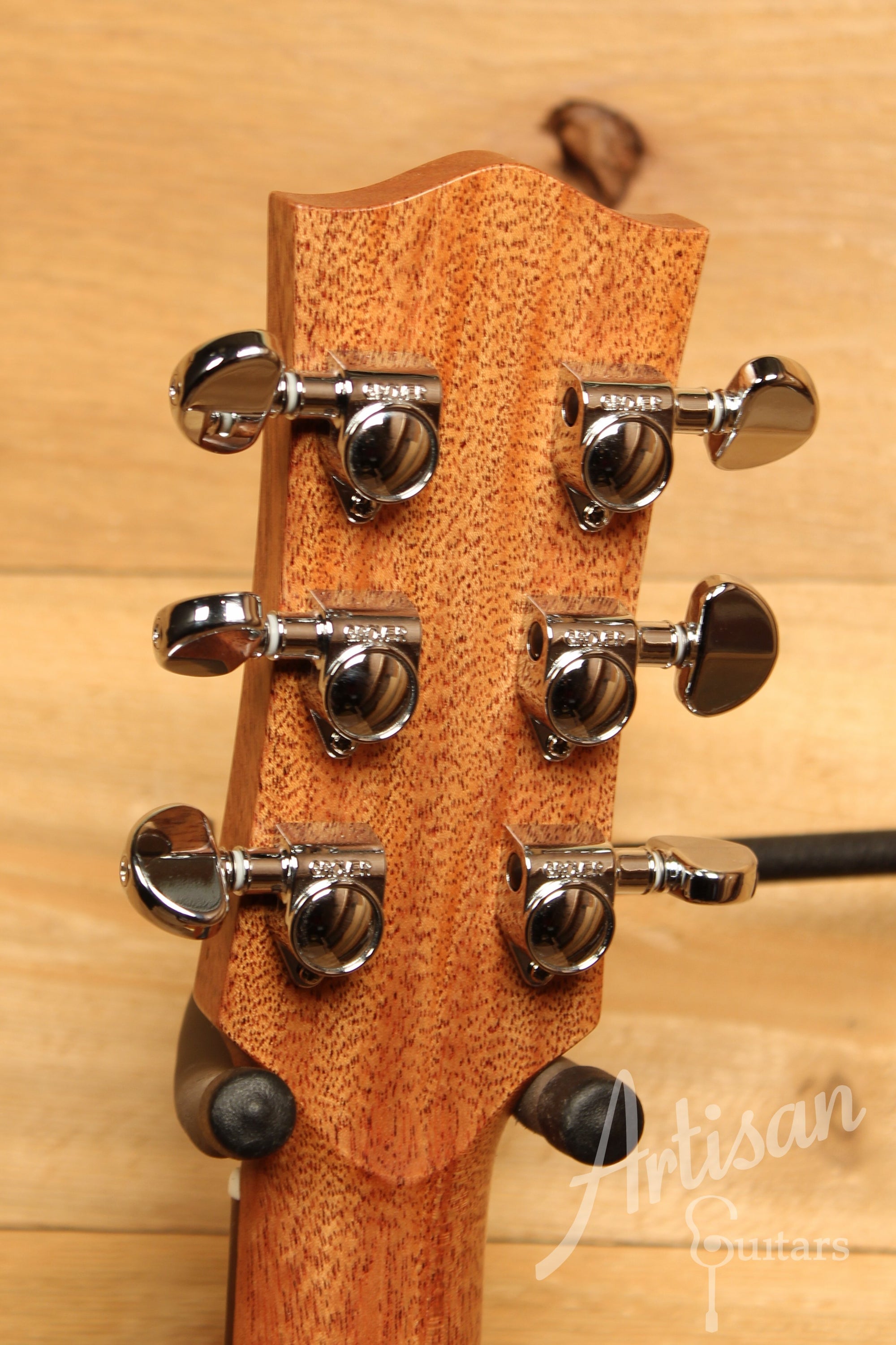 Maton T.E Personal Guitar Sitka Spruce and AAA"Bees Wings" Queensland Maple ID-11722 - Artisan Guitars