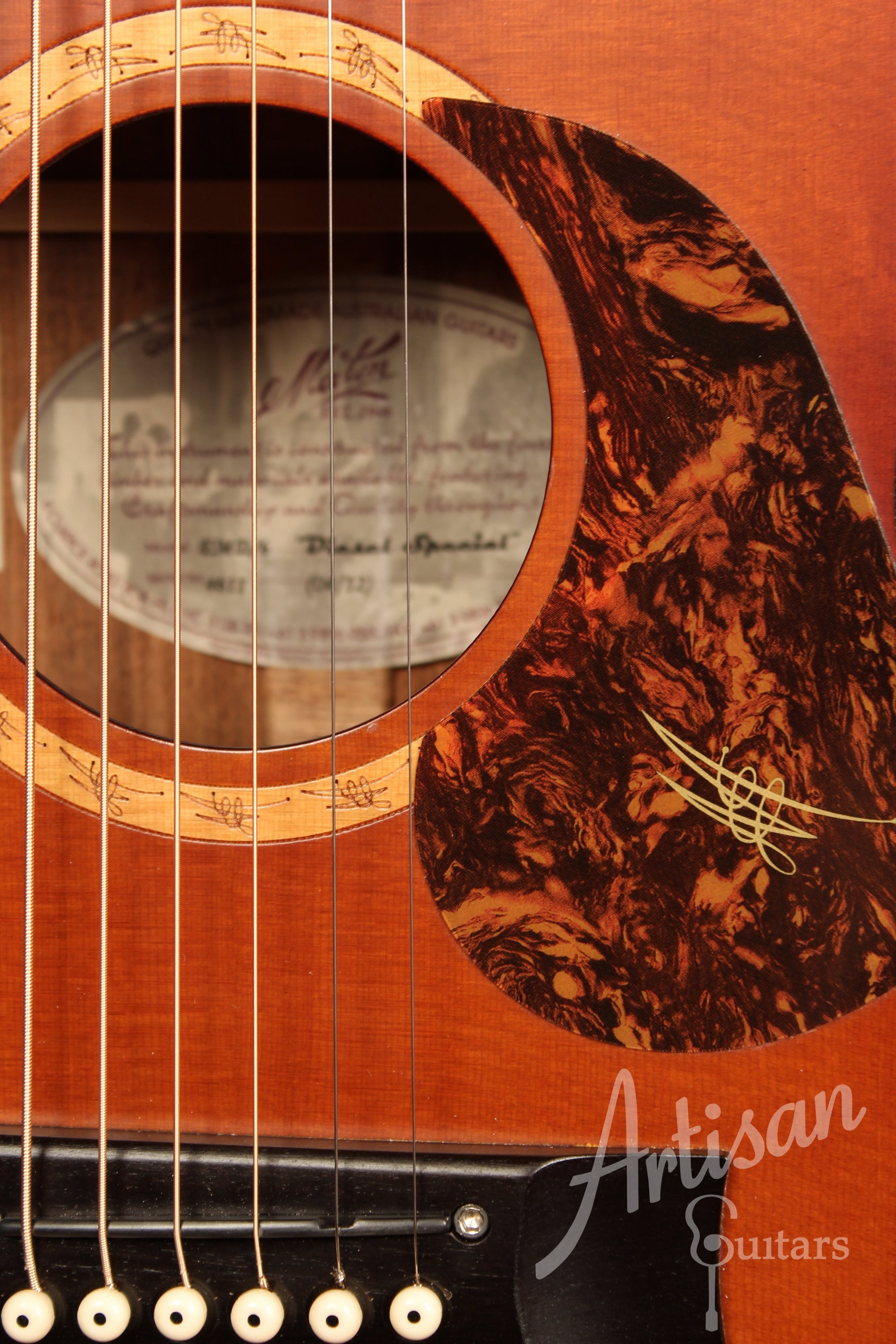 Maton EMD6 Mini Maton Diesel Sitka with Blackwood and Vintage Amber Sunburst Pre-Owned 2012 ID-11728 - Artisan Guitars