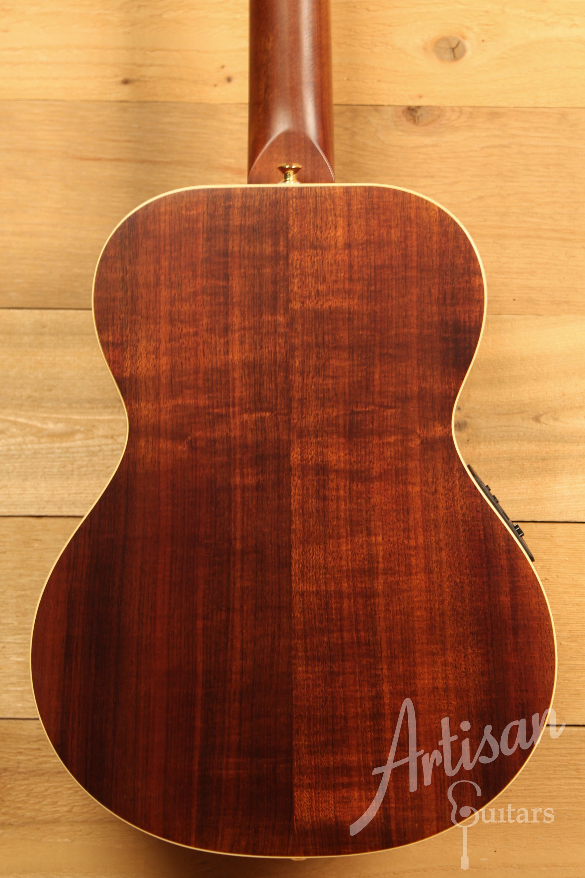 Maton EMD6 Mini Maton Diesel Sitka with Blackwood and Vintage Amber Sunburst Pre-Owned 2012 ID-11728 - Artisan Guitars