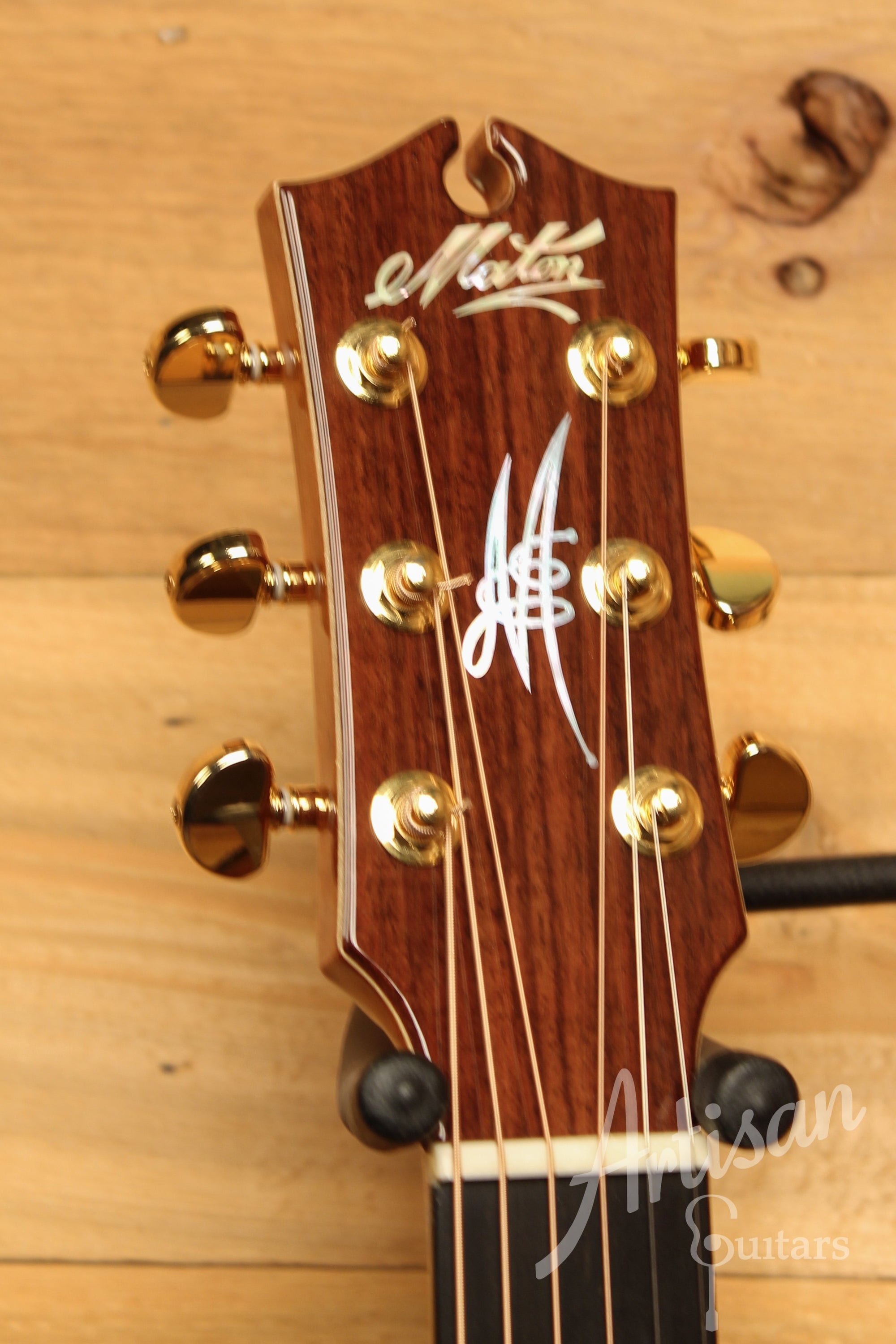 Maton EM 100C 808 Messiah Series Guitar with Sitka and Indian Rosewood Cutaway Pre-Owned 2011 ID-11731 - Artisan Guitars
