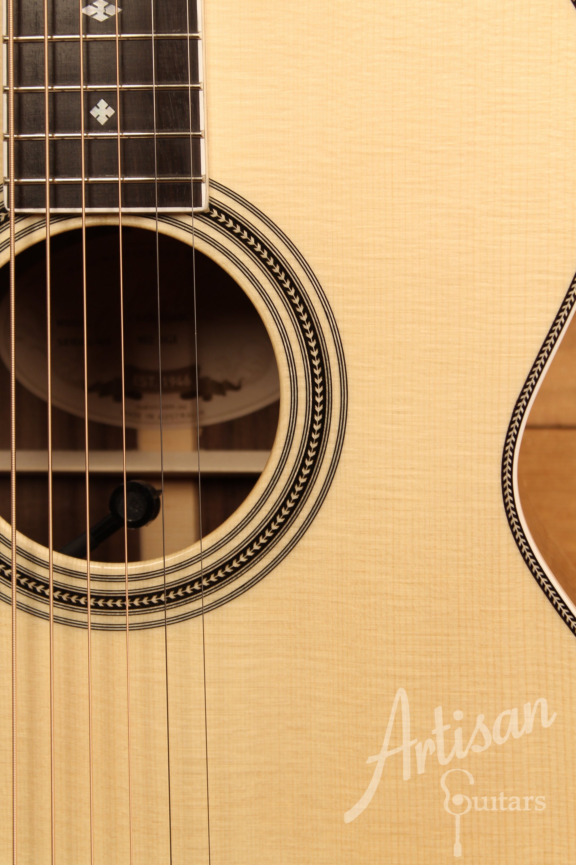 Maton Custom Shop Classic Guitar with European Spruce and Indian Rosewood ID-11740 - Artisan Guitars
