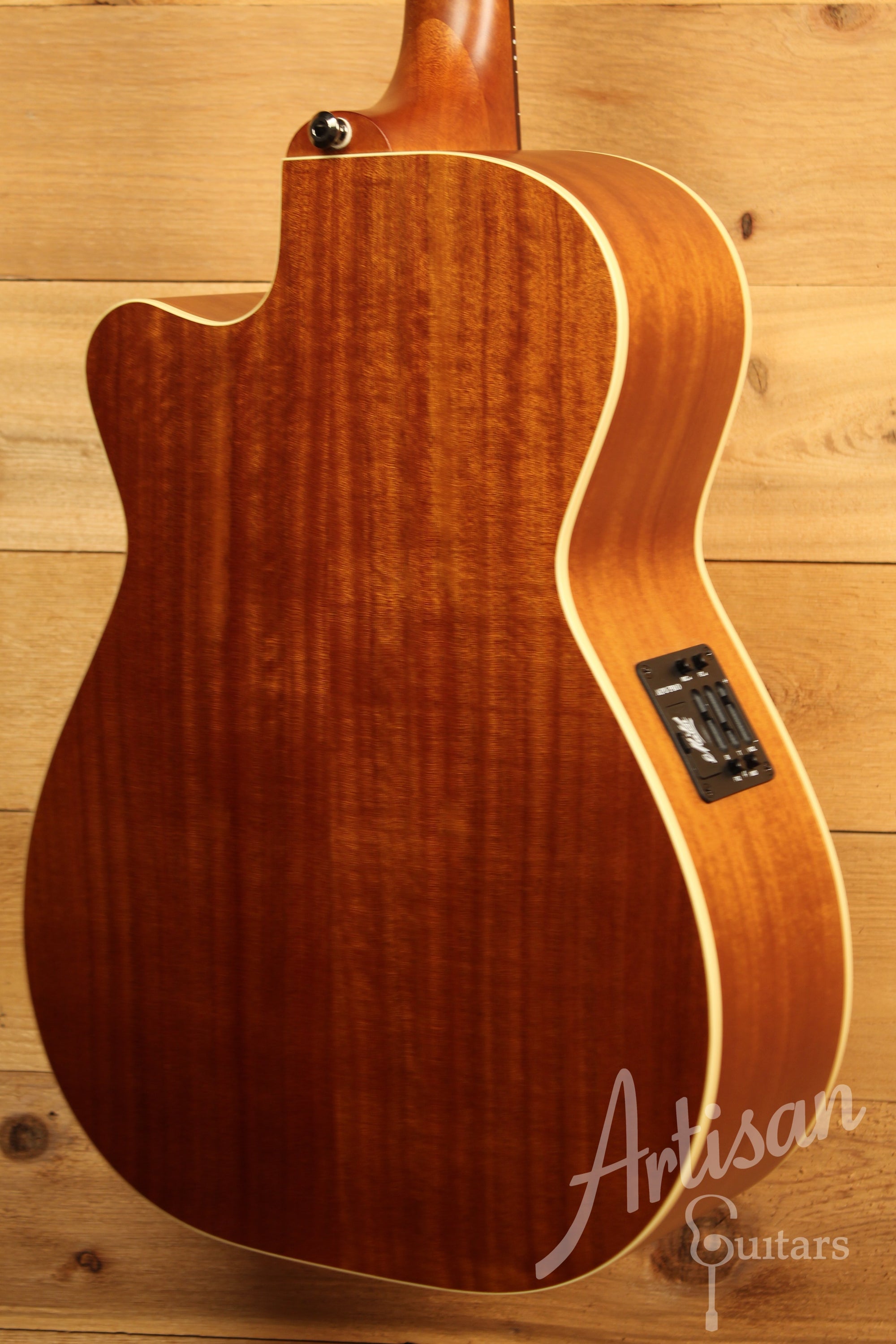 Maton EBG 808C TE Tommy Emmanuel Signature Guitar Cutaway ID-11756 - Artisan Guitars