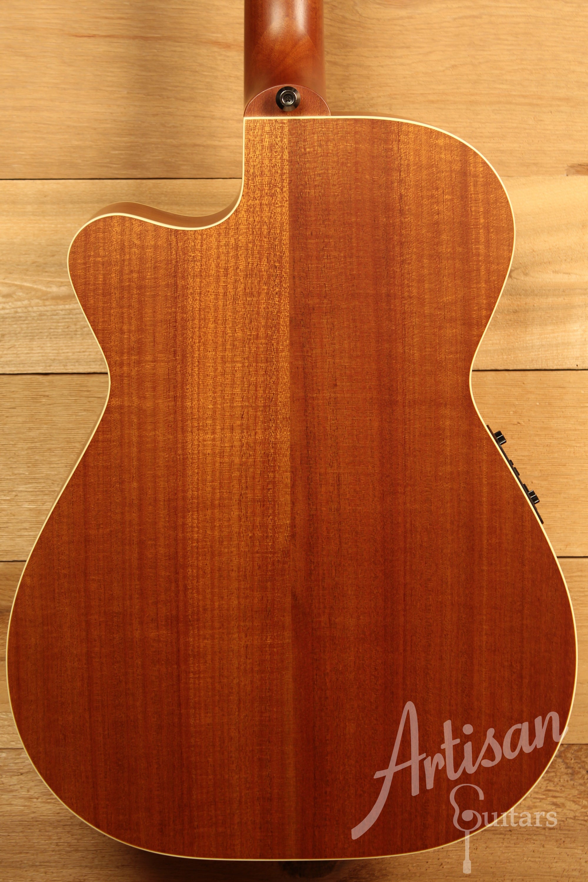 Maton EBG 808C TE Tommy Emmanuel Signature Guitar Cutaway ID-11757 - Artisan Guitars