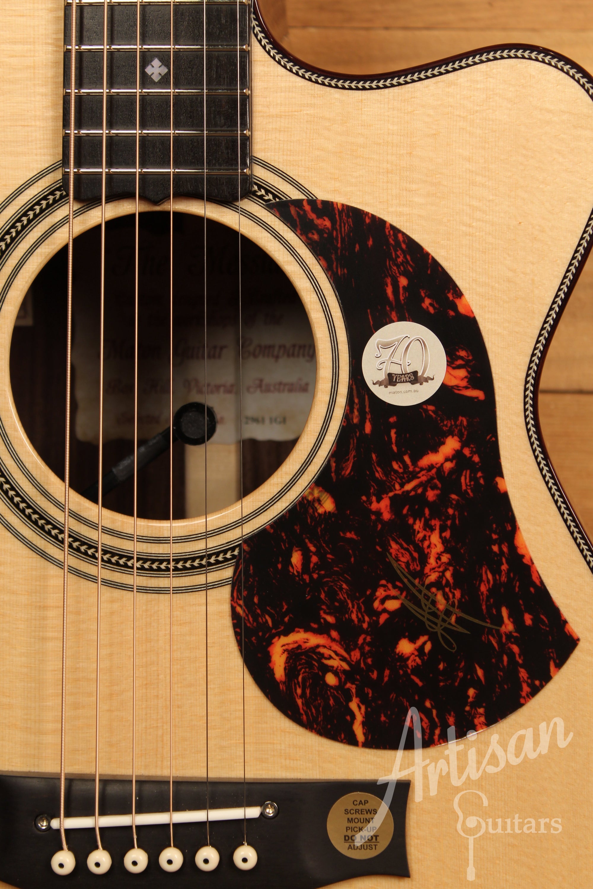 Maton EM100C 808 Messiah Series with Sitka and Indian Rosewood Cutaway ID-11758 - Artisan Guitars