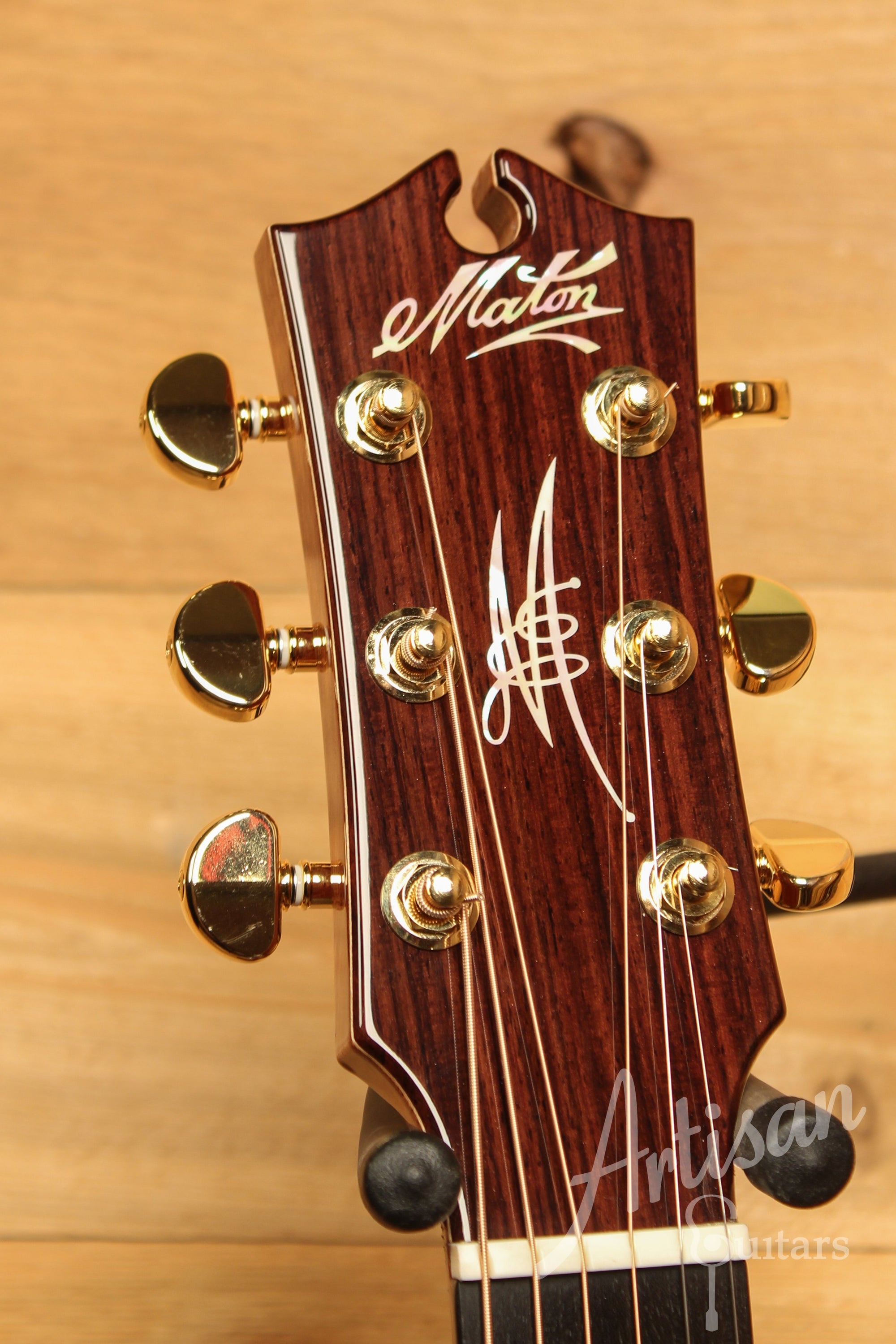 Maton EM100C 808 Messiah Series with Sitka and Indian Rosewood Cutaway ID-11758 - Artisan Guitars