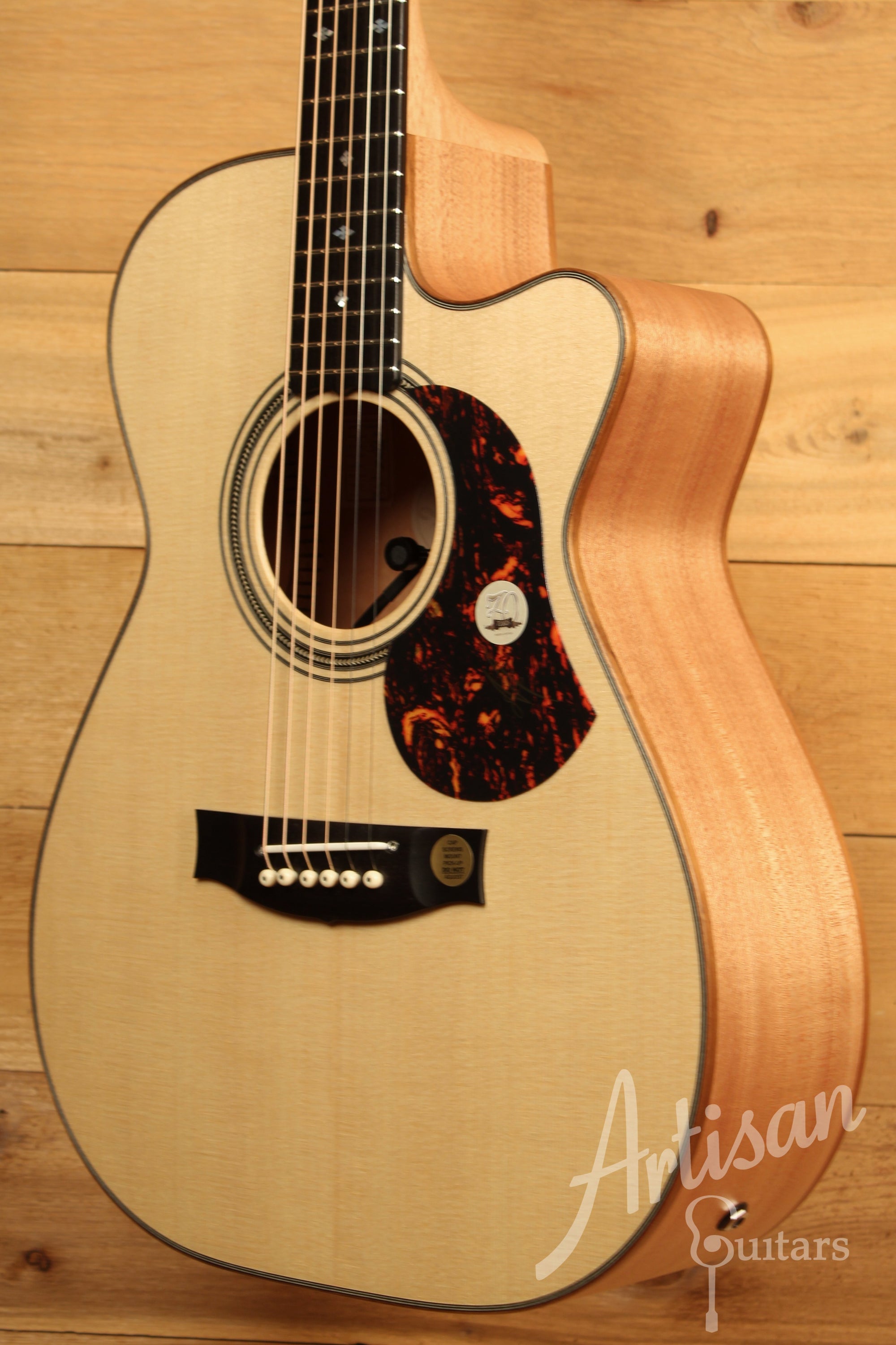 Maton EBG 808C MIC FIX Michael Fix Signature Guitar Sitka and Queensland Maple with Cutaway ID-11759 - Artisan Guitars
