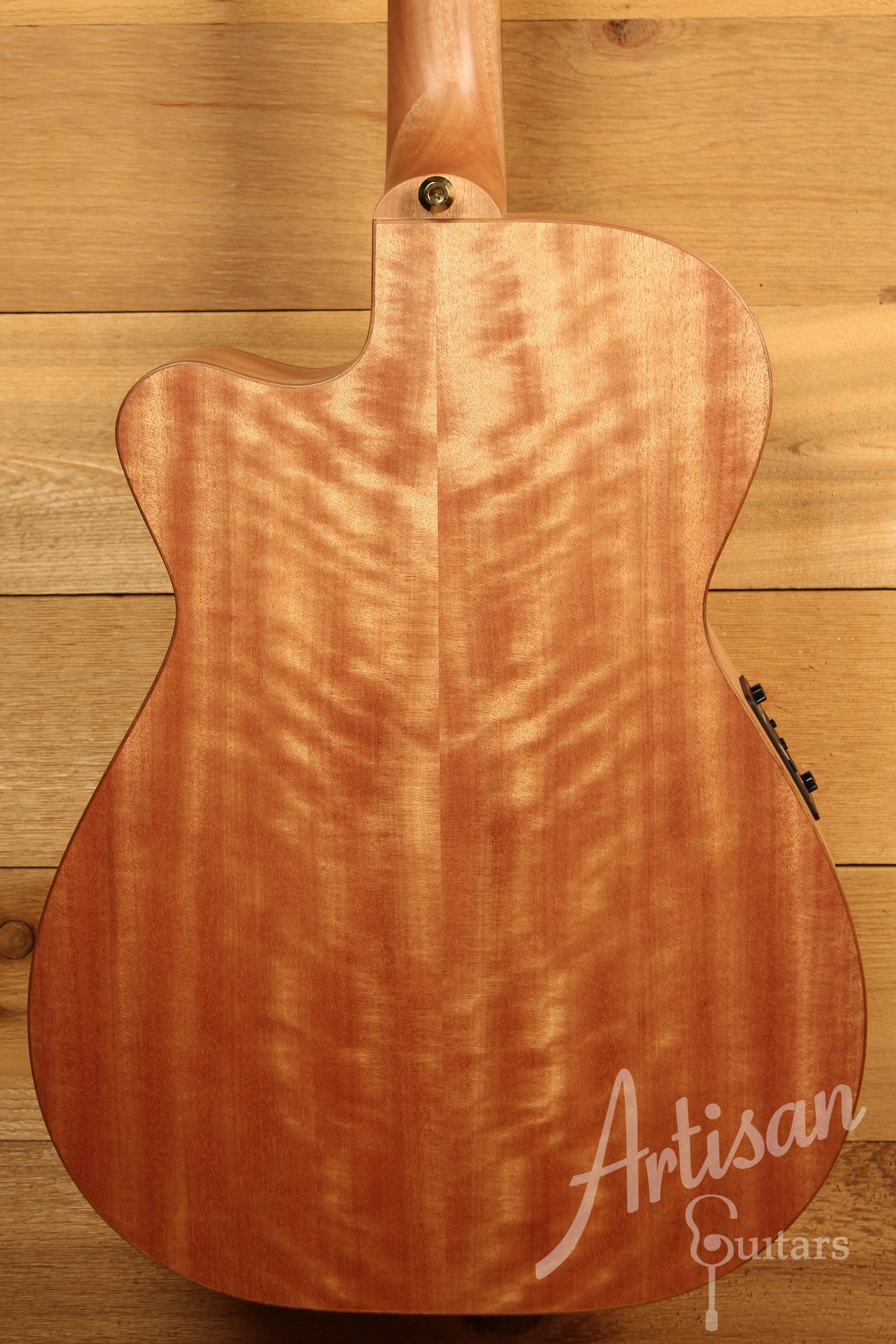 Maton EBG 808C MIC FIX Michael Fix Signature Guitar Sitka and Queensland Maple with Cutaway ID-11759 - Artisan Guitars