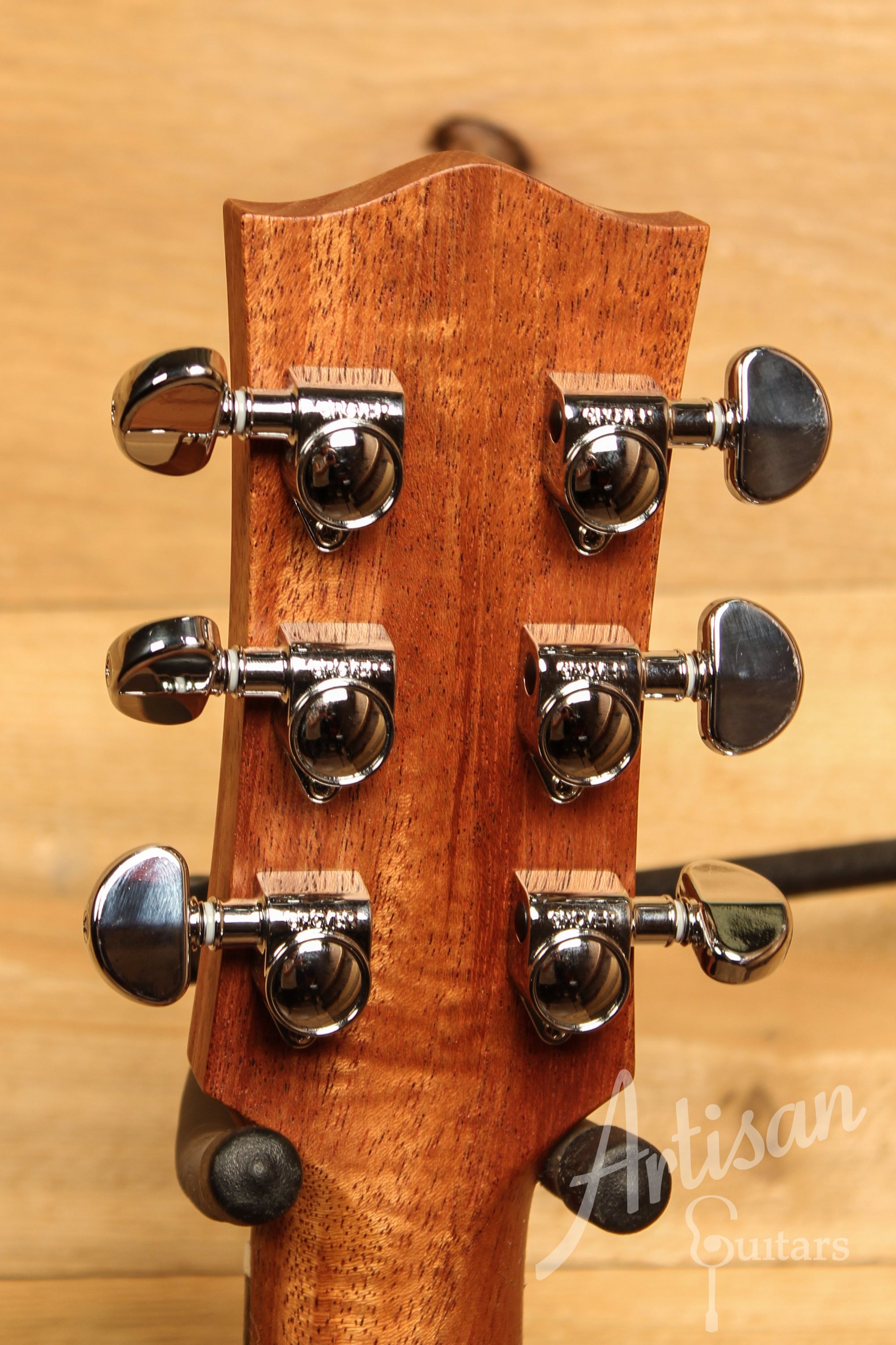 Maton M808 Guitar Sapele Top, Back, and Sides with AP5 Pro ID-11760 - Artisan Guitars
