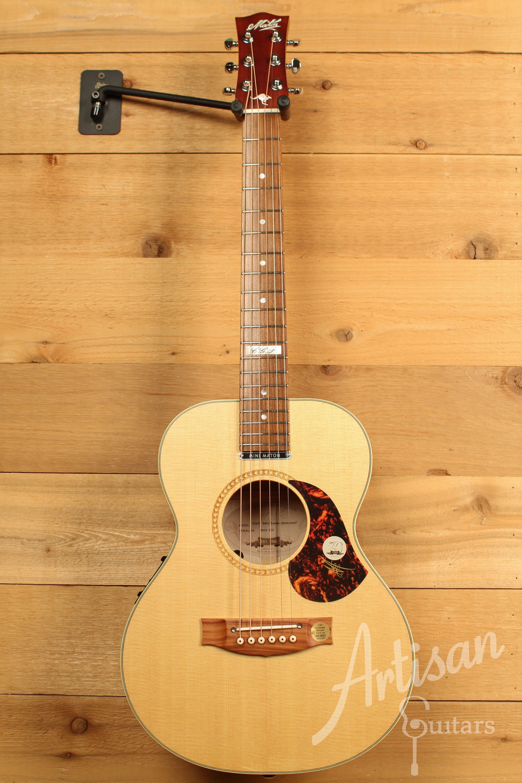 Maton EMTE Tommy Emmanuel Signature Mini Guitar Sitka Spuce and Queensland Maple ID-11761 - Artisan Guitars
