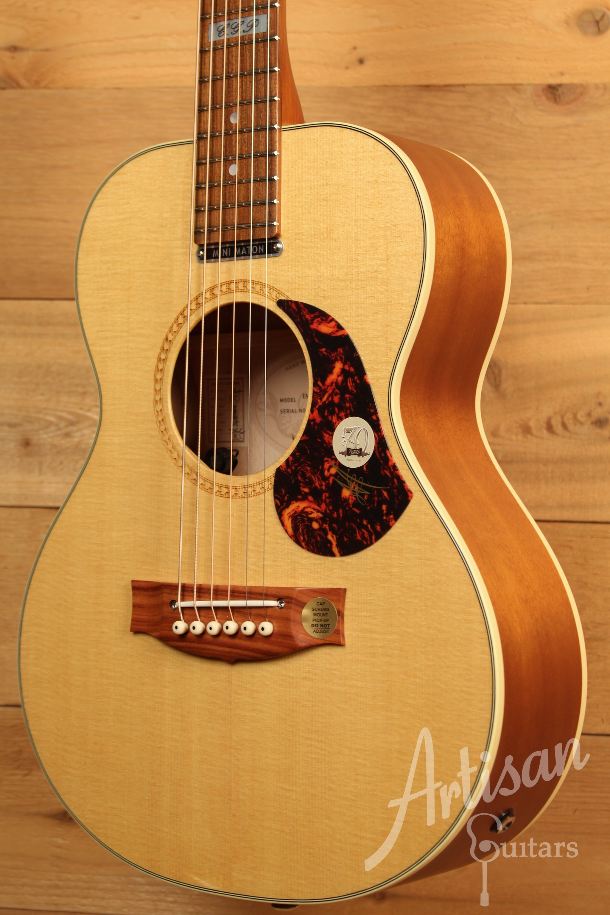 Maton EMTE Tommy Emmanuel Signature Mini Guitar Sitka Spuce and Queensland Maple ID-11761 - Artisan Guitars