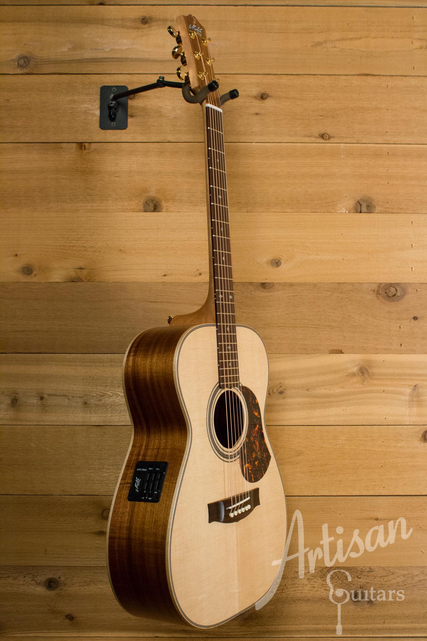 Maton EBG808 Artist Series Sitka Spruce and Blackwood ID-10543 - Artisan Guitars