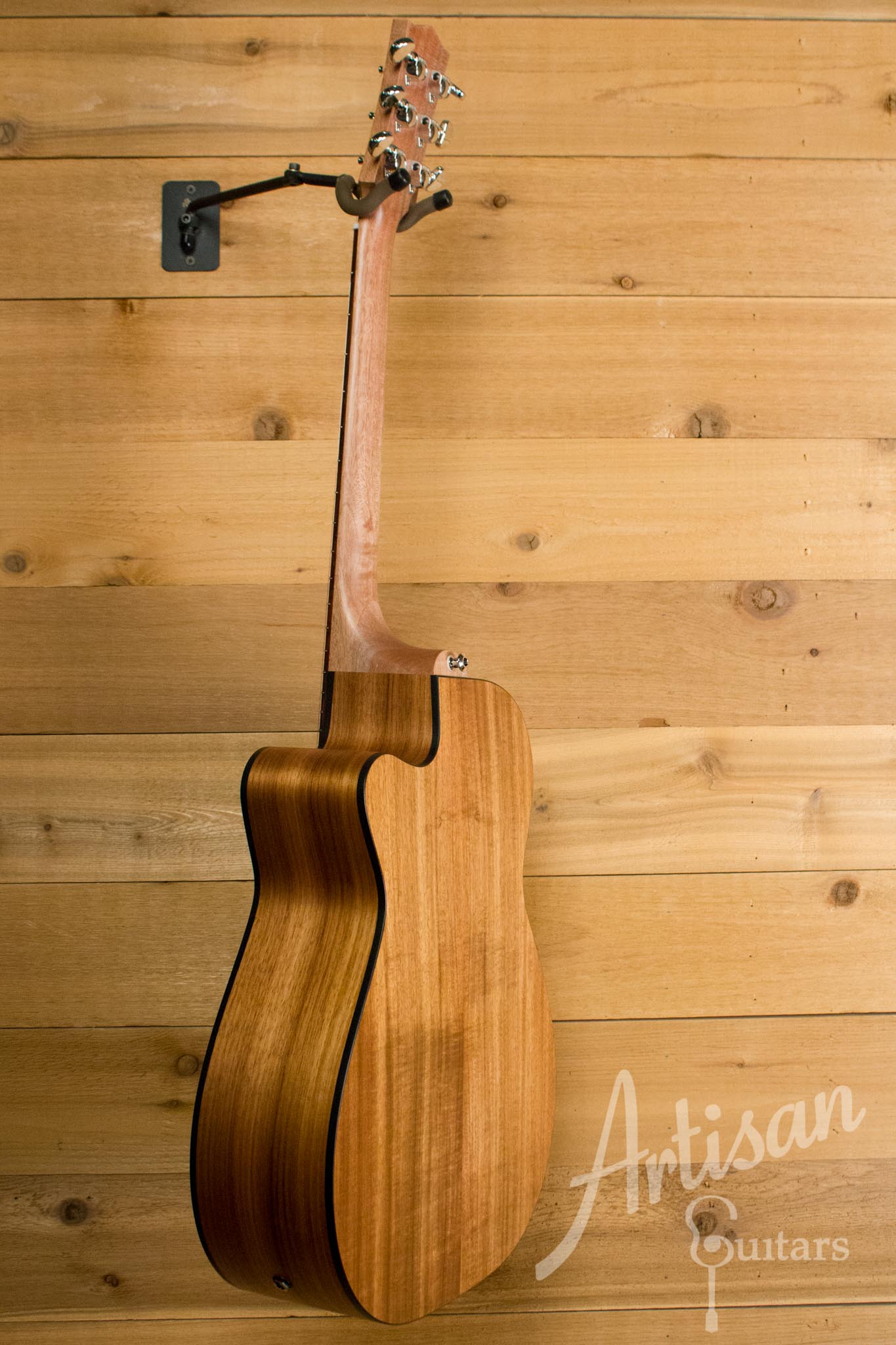 Maton SRS808C Guitar Western Red Cedar and Solid Blackwood Cutaway ID-10547 - Artisan Guitars
