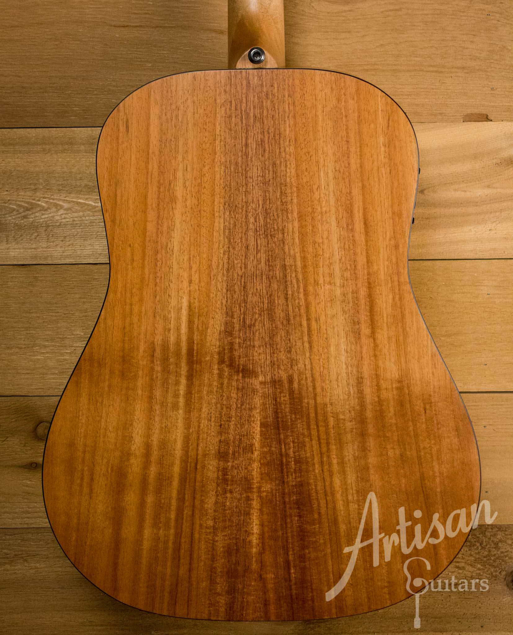 Maton SRS70 Guitar Solid Road Series Sitka and Blackwood AP5 Pro ID-10545 - Artisan Guitars