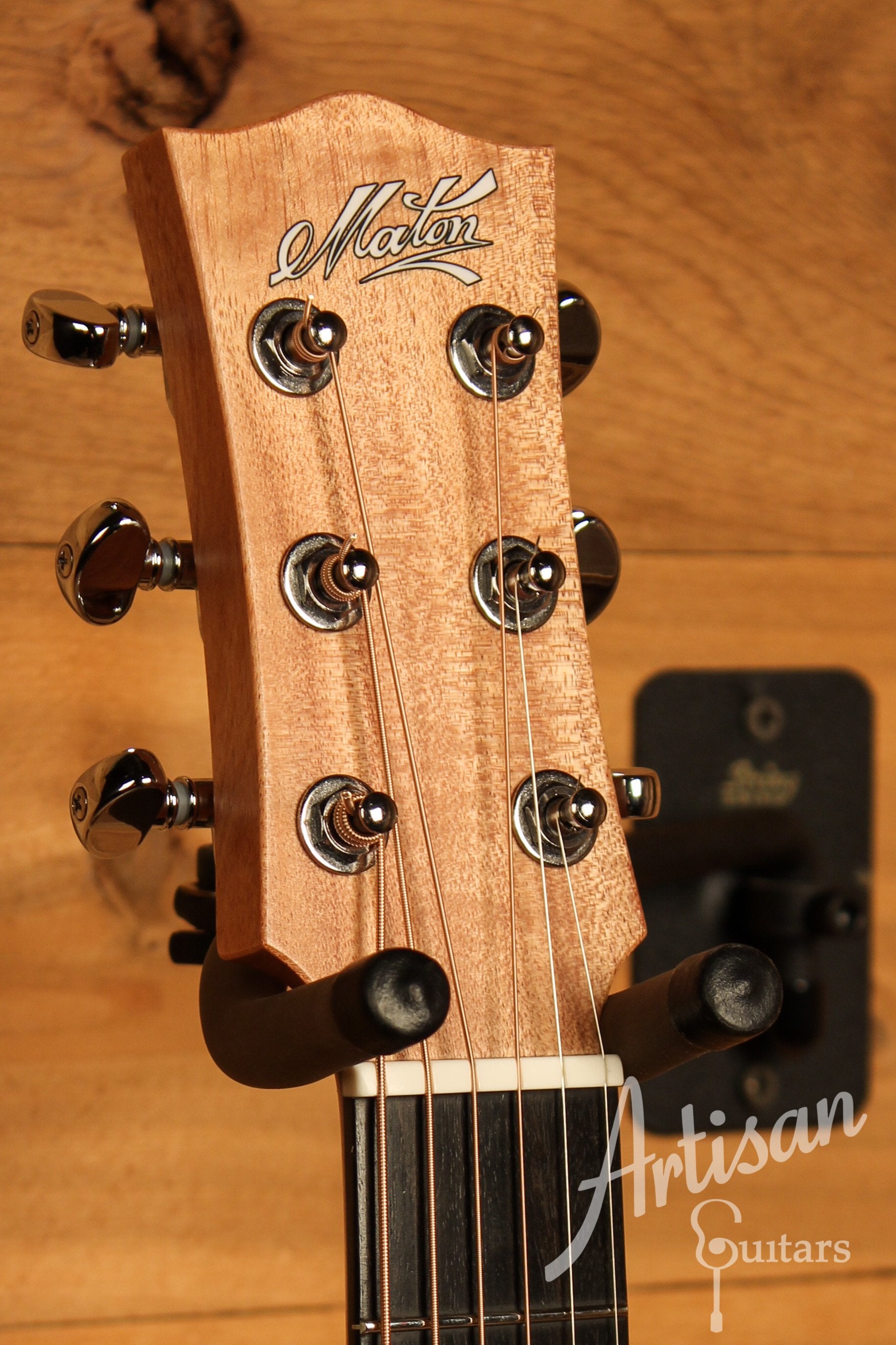 Maton EMBW6 Mini Guitar w/ Blackwood Top, Back & Sides and AP5 Pro Pickup System ID-12304 - Artisan Guitars