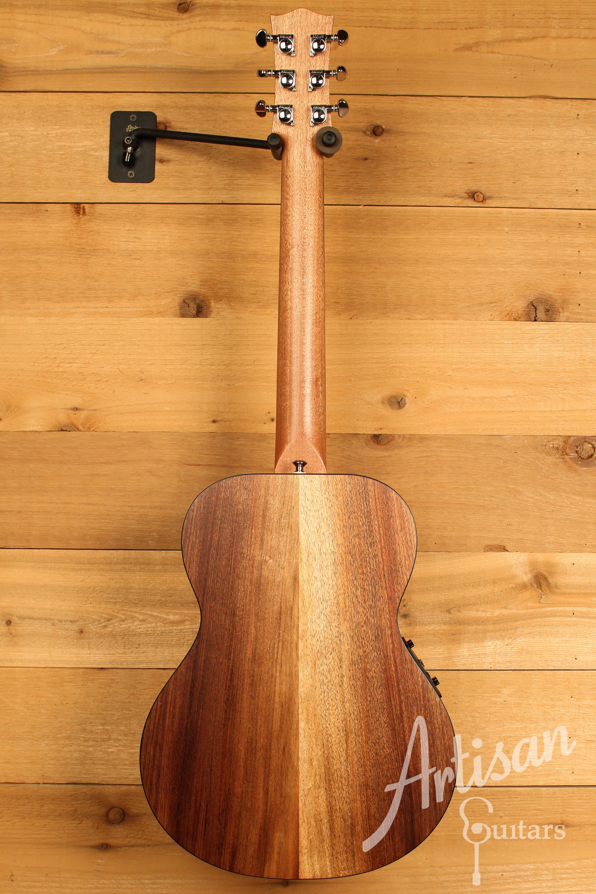 Maton EMBW6 Mini Guitar w/ Blackwood Top, Back & Sides and AP5 Pro Pickup System ID-12305 - Artisan Guitars