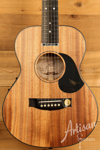Maton EMBW6 Mini Guitar w/ Blackwood Top, Back & Sides and AP5 Pro Pickup System ID-12305 - Artisan Guitars